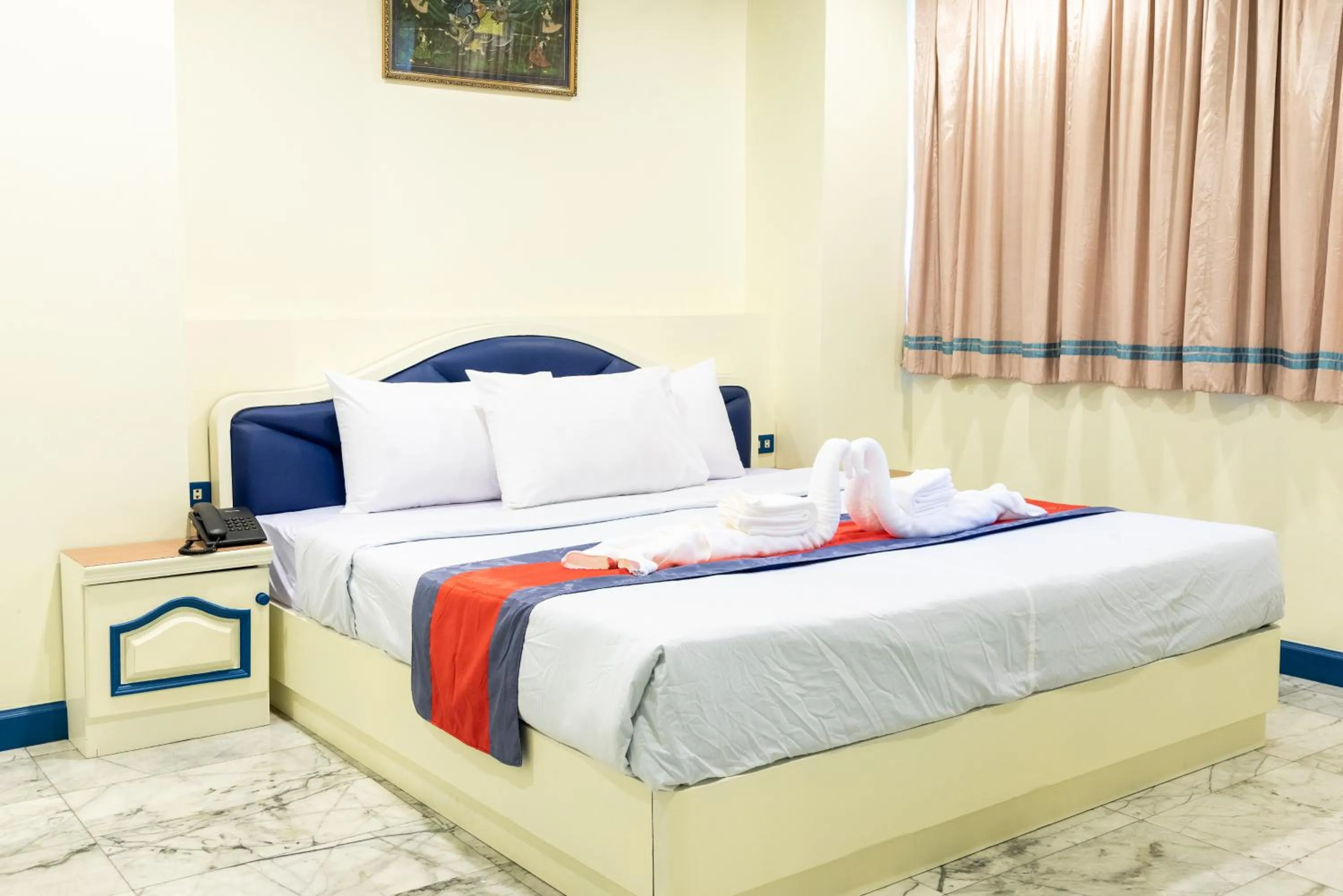 Bed in 75 Paradise Lane Managed by Loft Group