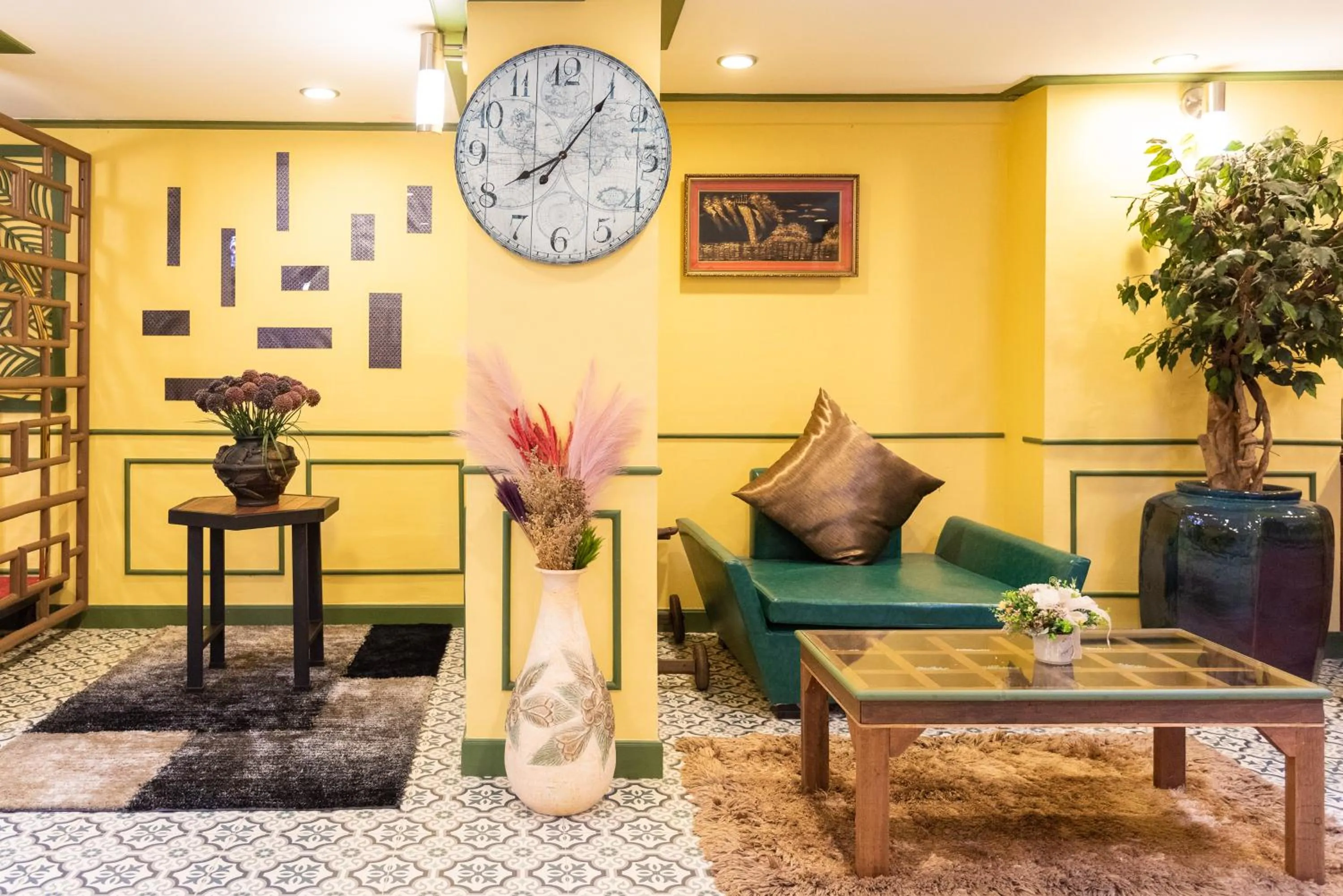 Living room in 75 Paradise Lane Managed by Loft Group