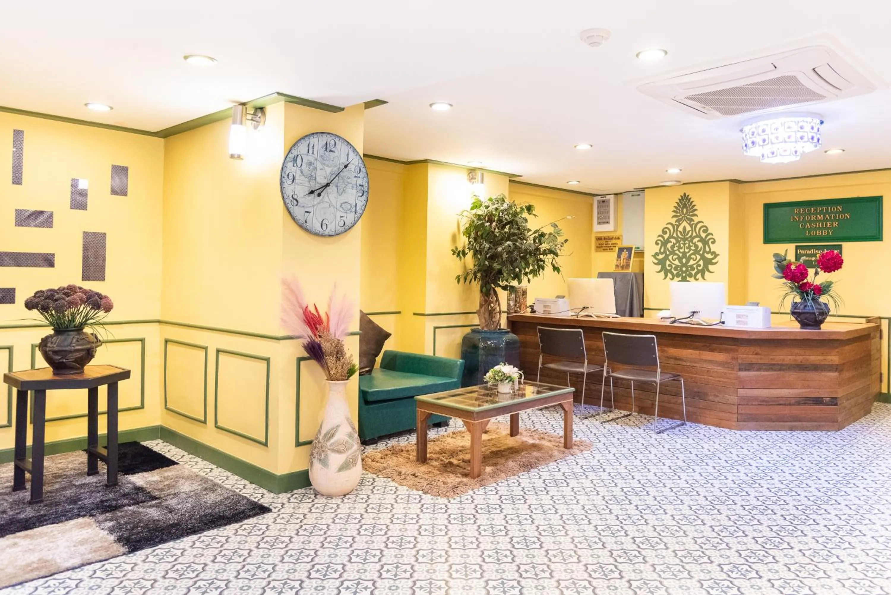 Seating area in 75 Paradise Lane Managed by Loft Group