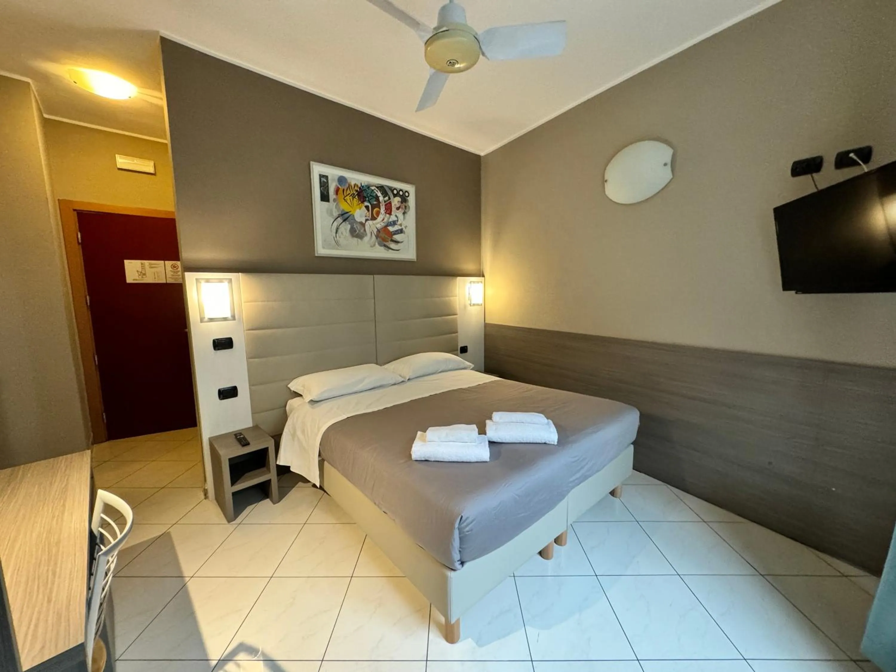 Bedroom, Bed in Hotel Parma