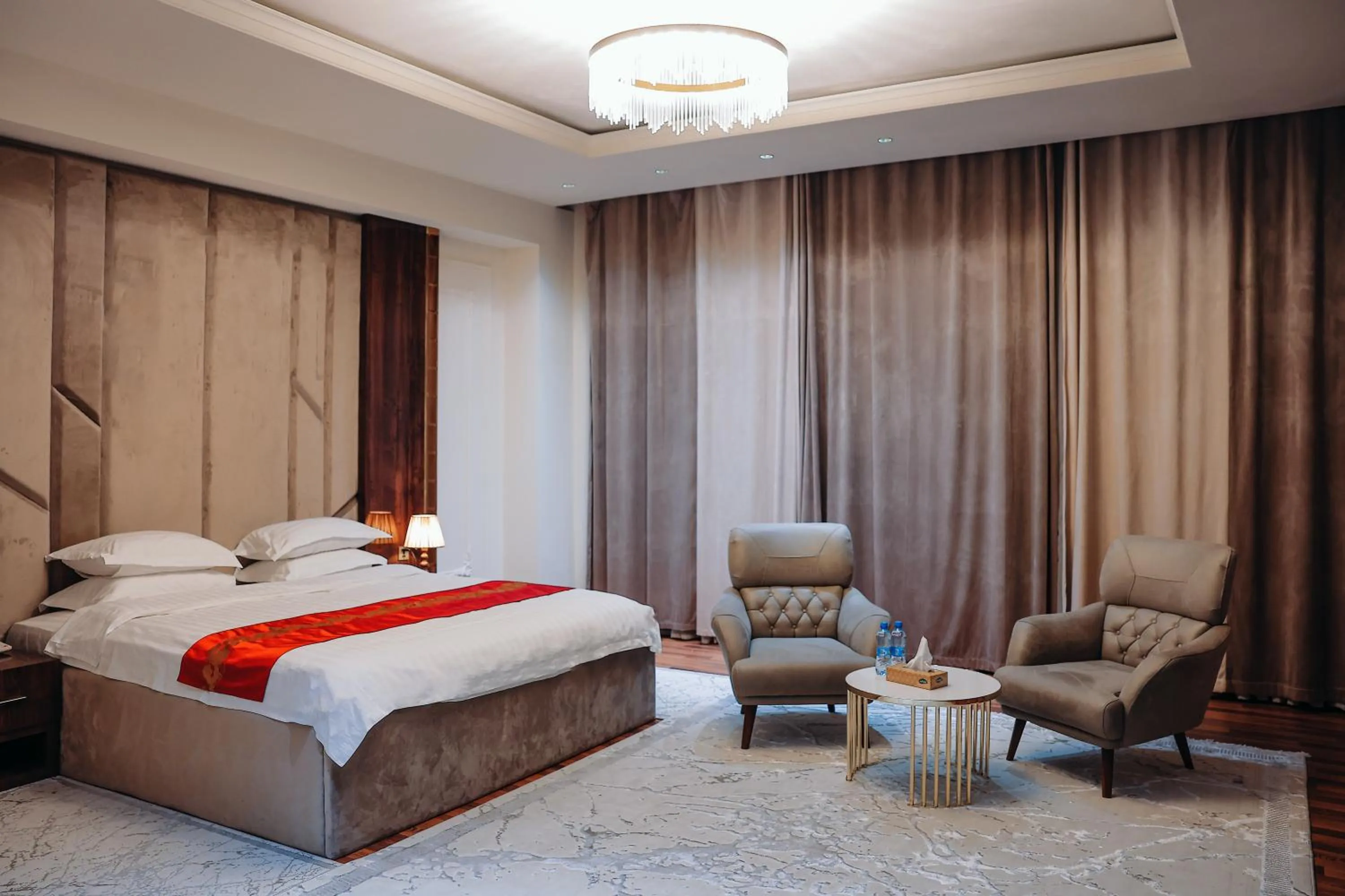 Bed in KANGURT Grand Hotel