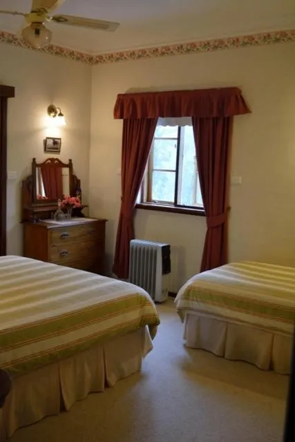 Bedroom, Bed in Holberry House