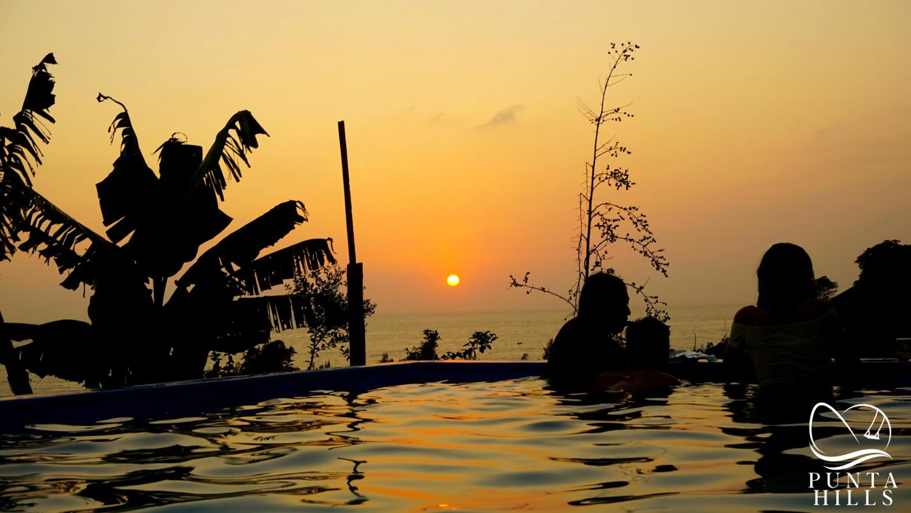 People in Punta Hills Montanita