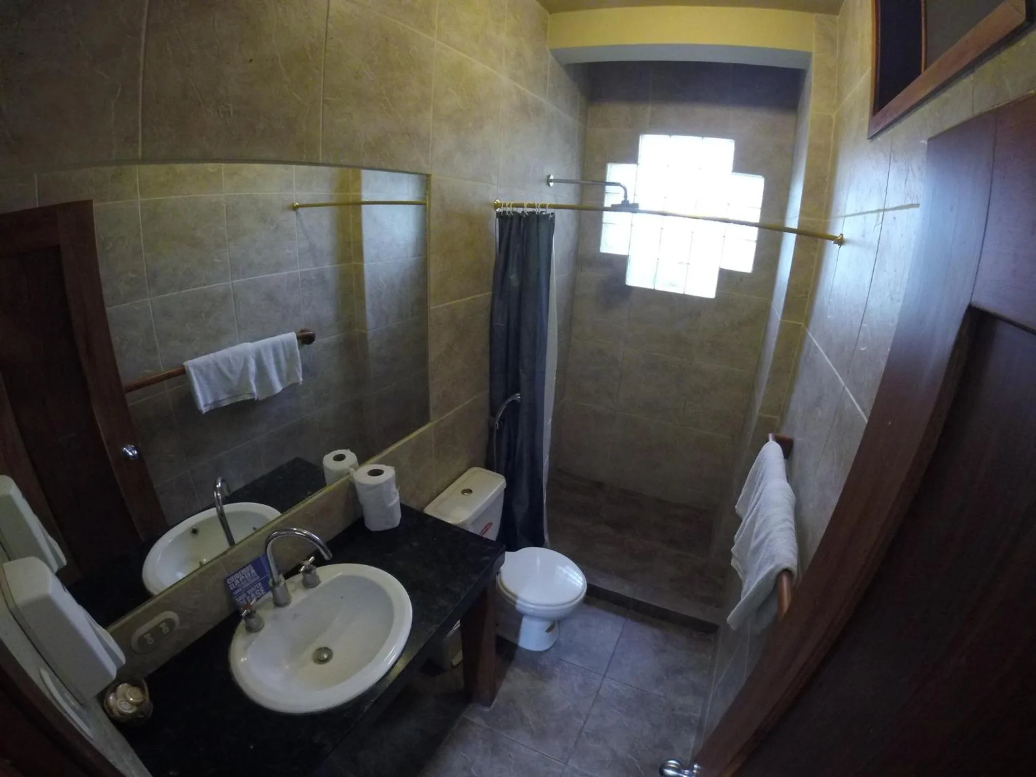 Shower in Punta Hills Montanita