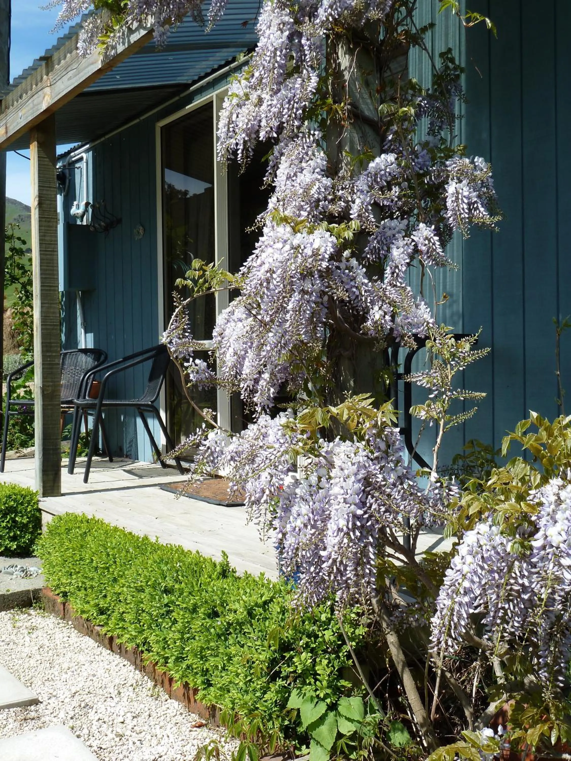 Property building in L'abri Bed and Breakfast