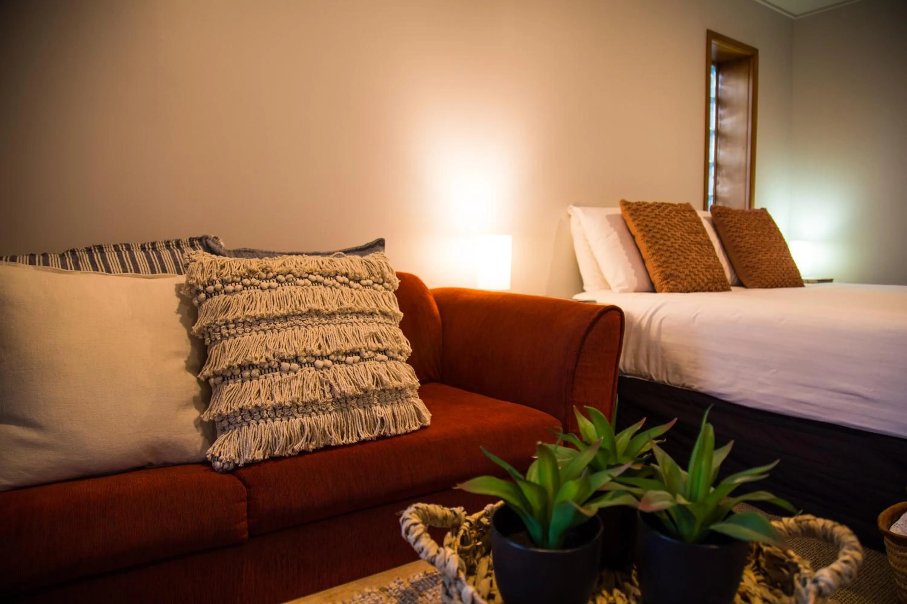 Bedroom, Bed in Hahei Beach Resort