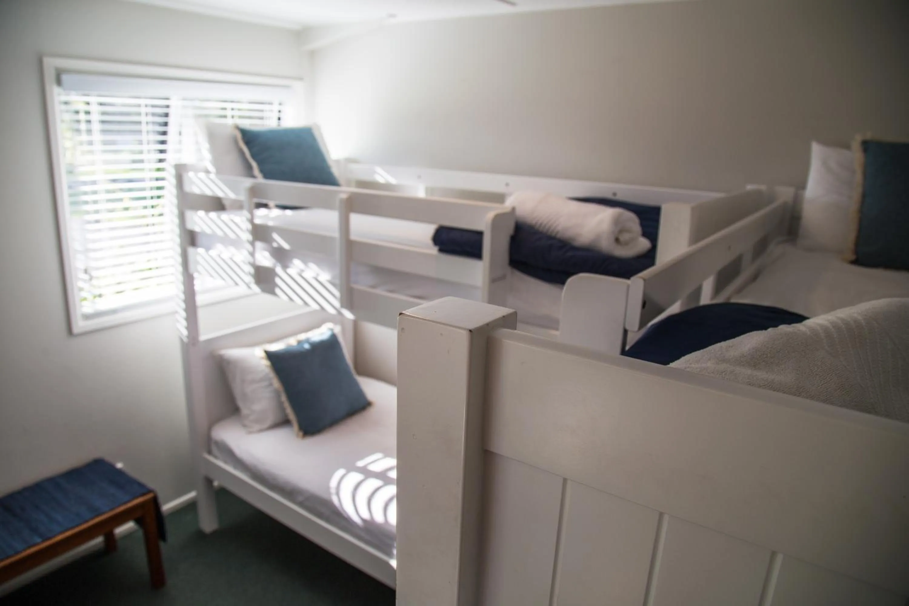 Bedroom, Bed in Hahei Beach Resort