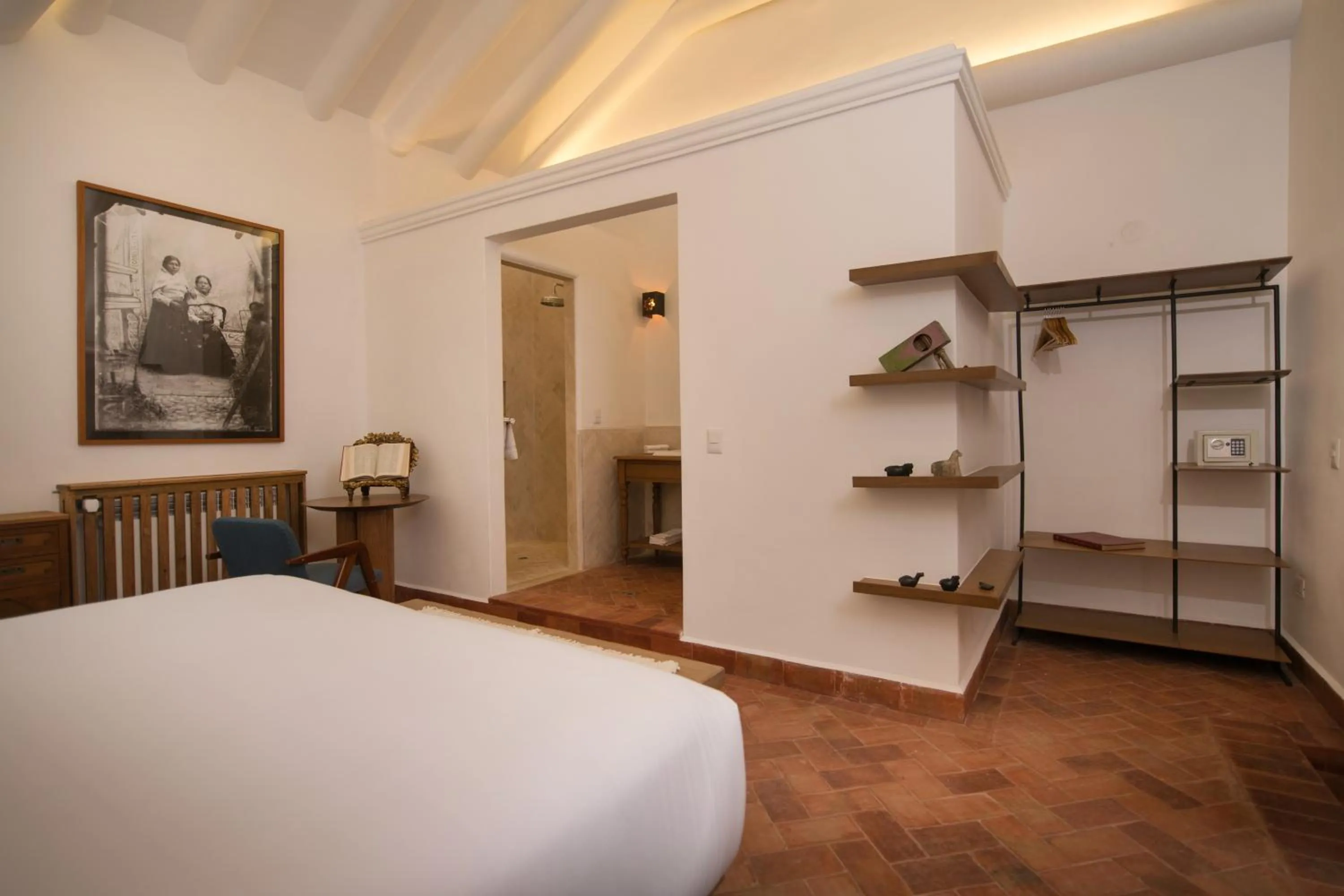 Photo of the whole room, Bed in Casa Clara by Ananay Hotels