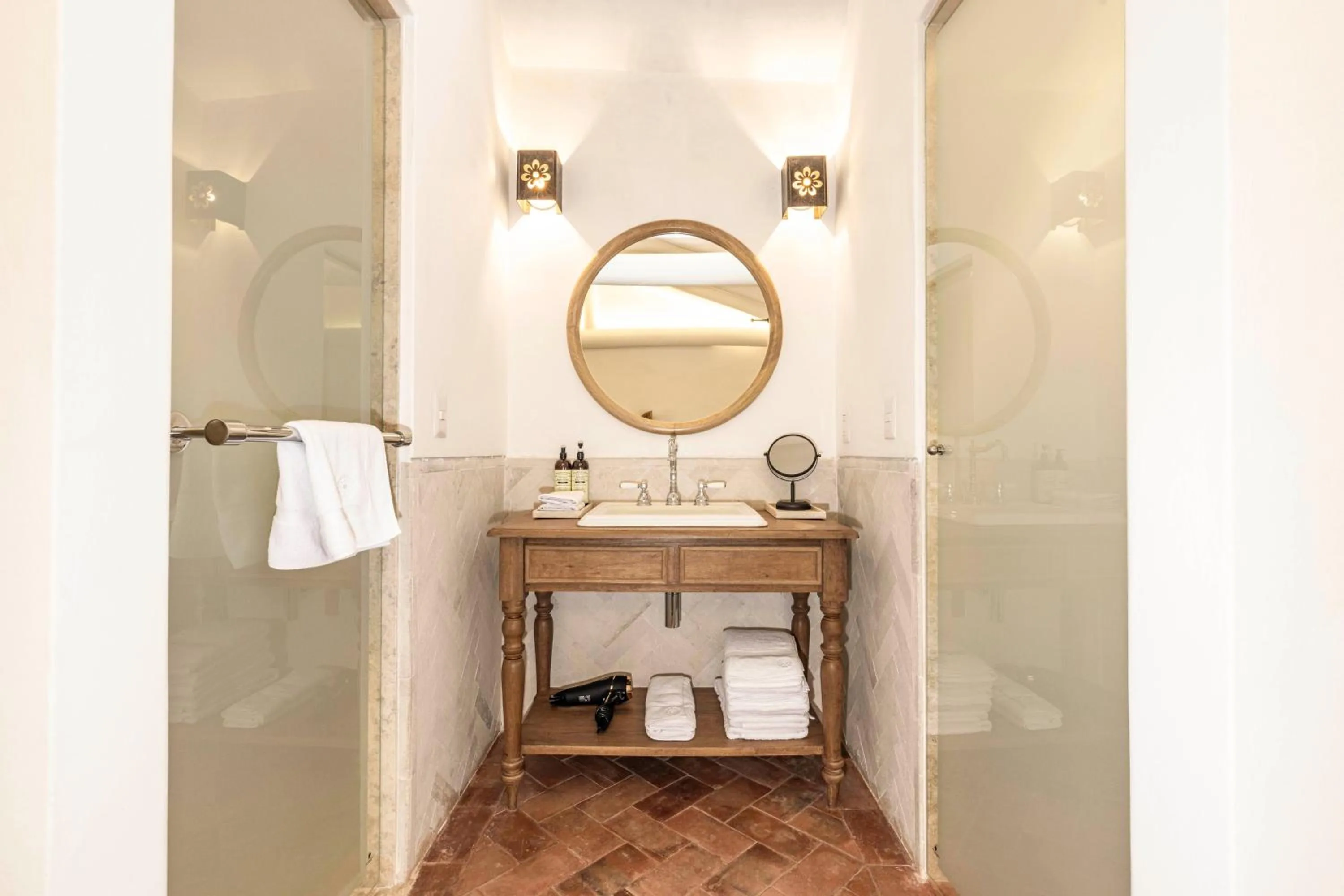 Bathroom in Casa Clara by Ananay Hotels