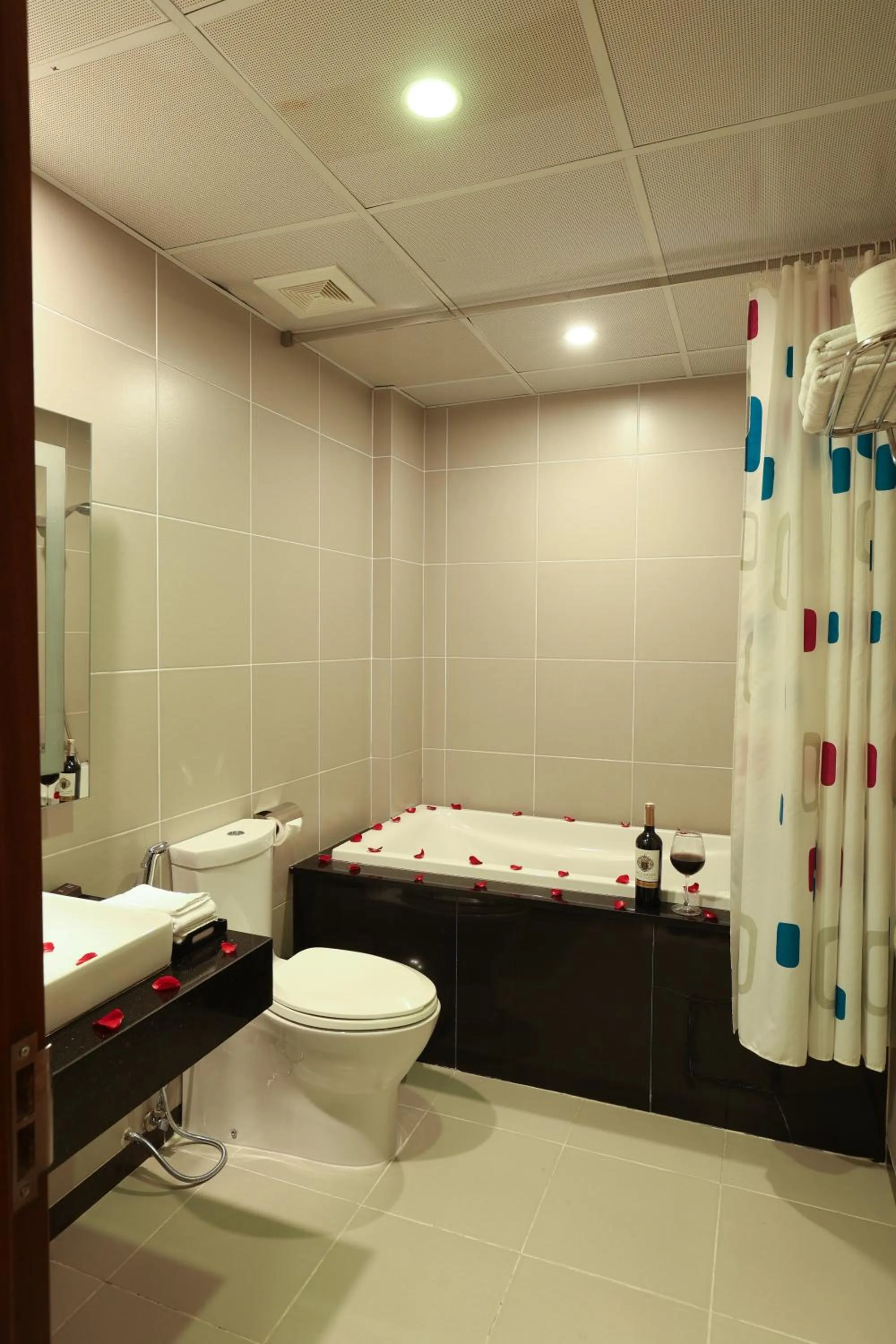 Bath in Gallant Hotel