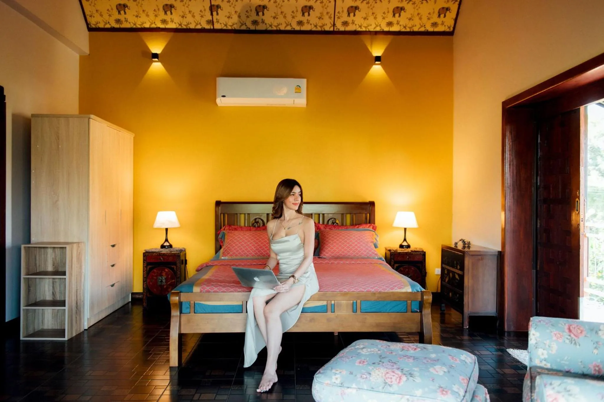 Bed in Nakara Villas & Glamping Udon Thani