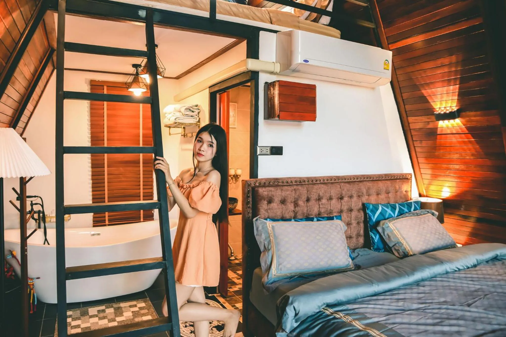 Bed in Nakara Villas & Glamping Udon Thani