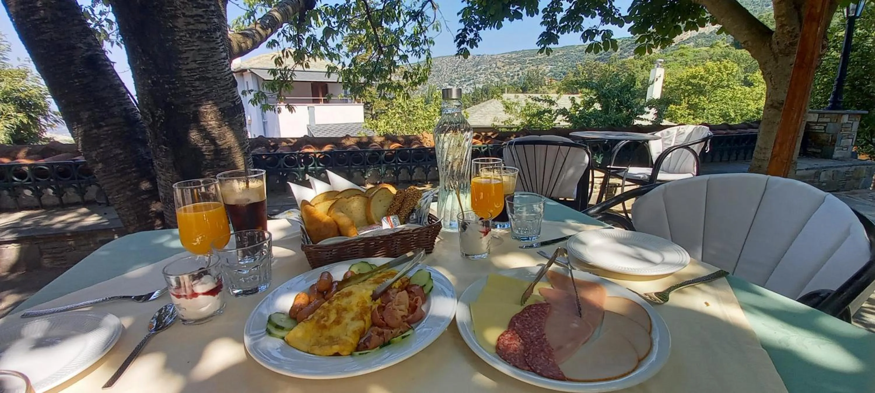 Restaurant/places to eat in Archontiko Kantartzi