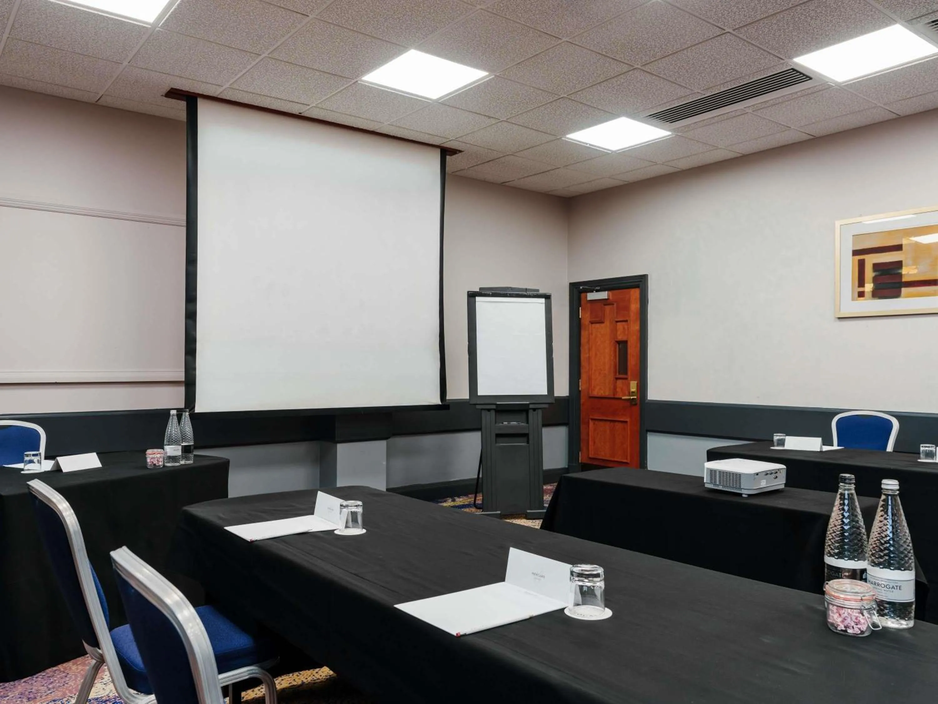 Meeting/conference room in Mercure Daventry Court Hotel