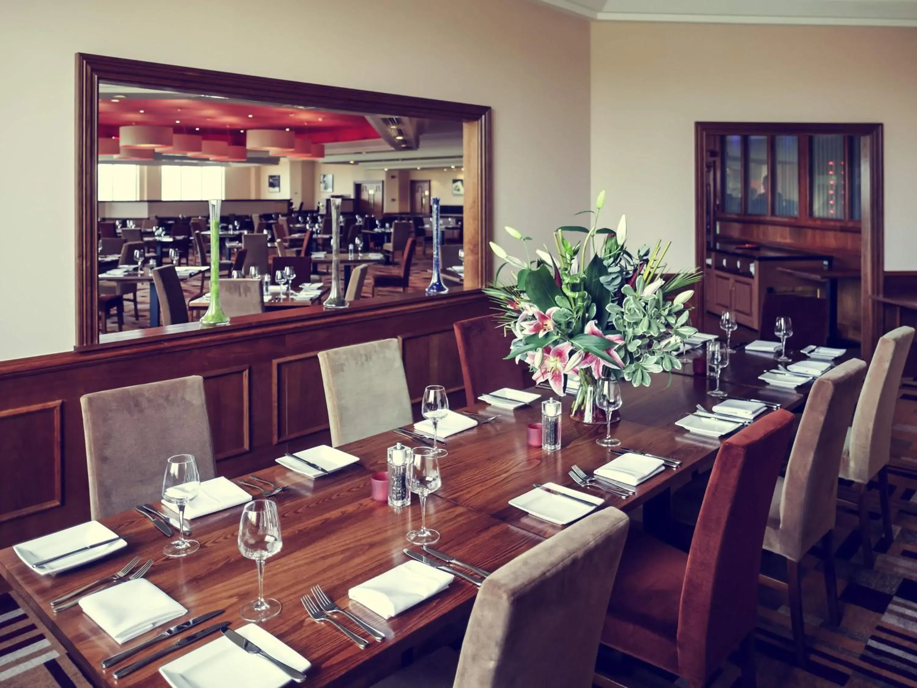 Restaurant/places to eat in Mercure Daventry Court Hotel Restaurant/places to eat in Mercure Daventry Court Hotel
