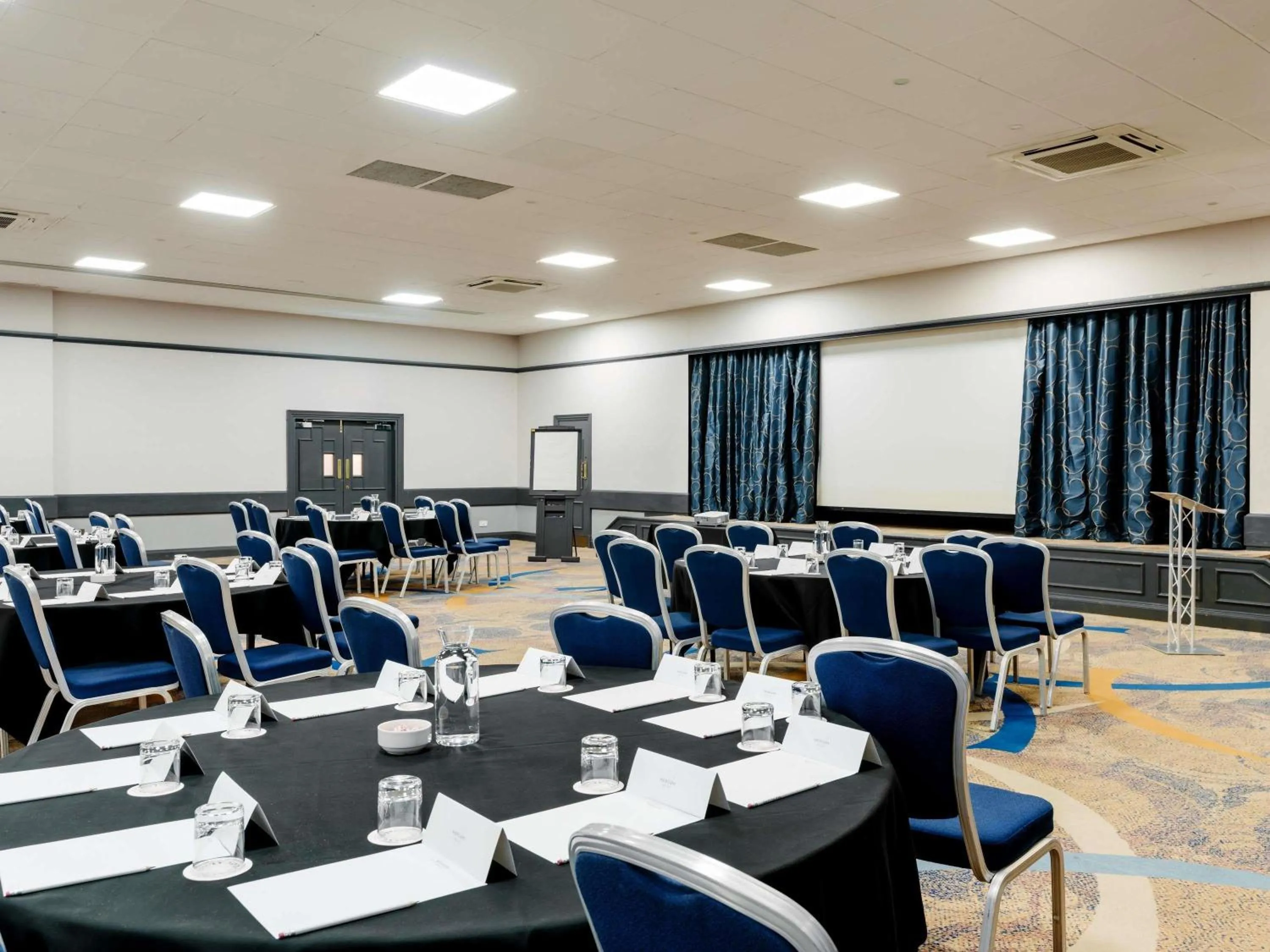 Meeting/conference room in Mercure Daventry Court Hotel