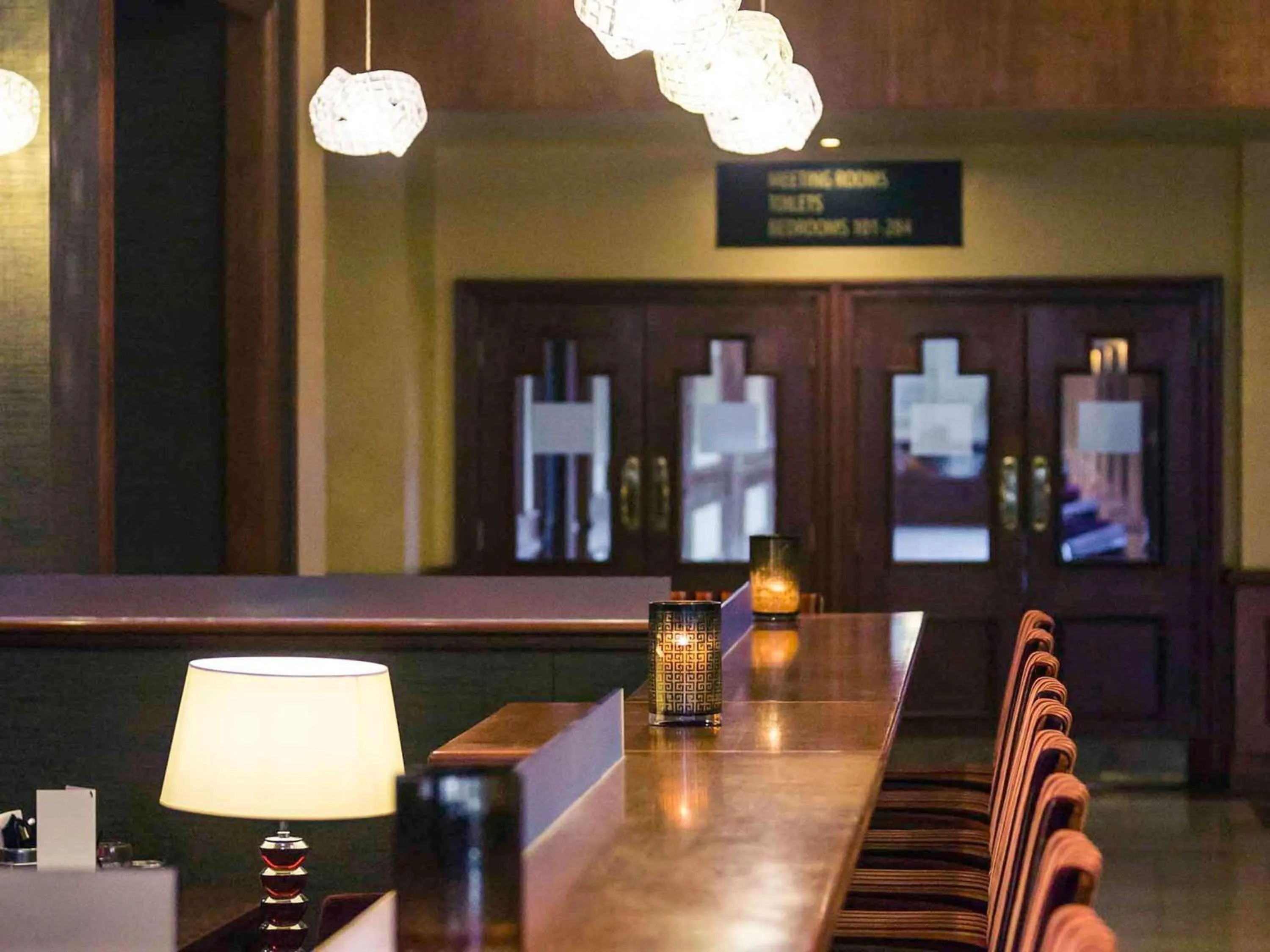 Lounge or bar in Mercure Daventry Court Hotel