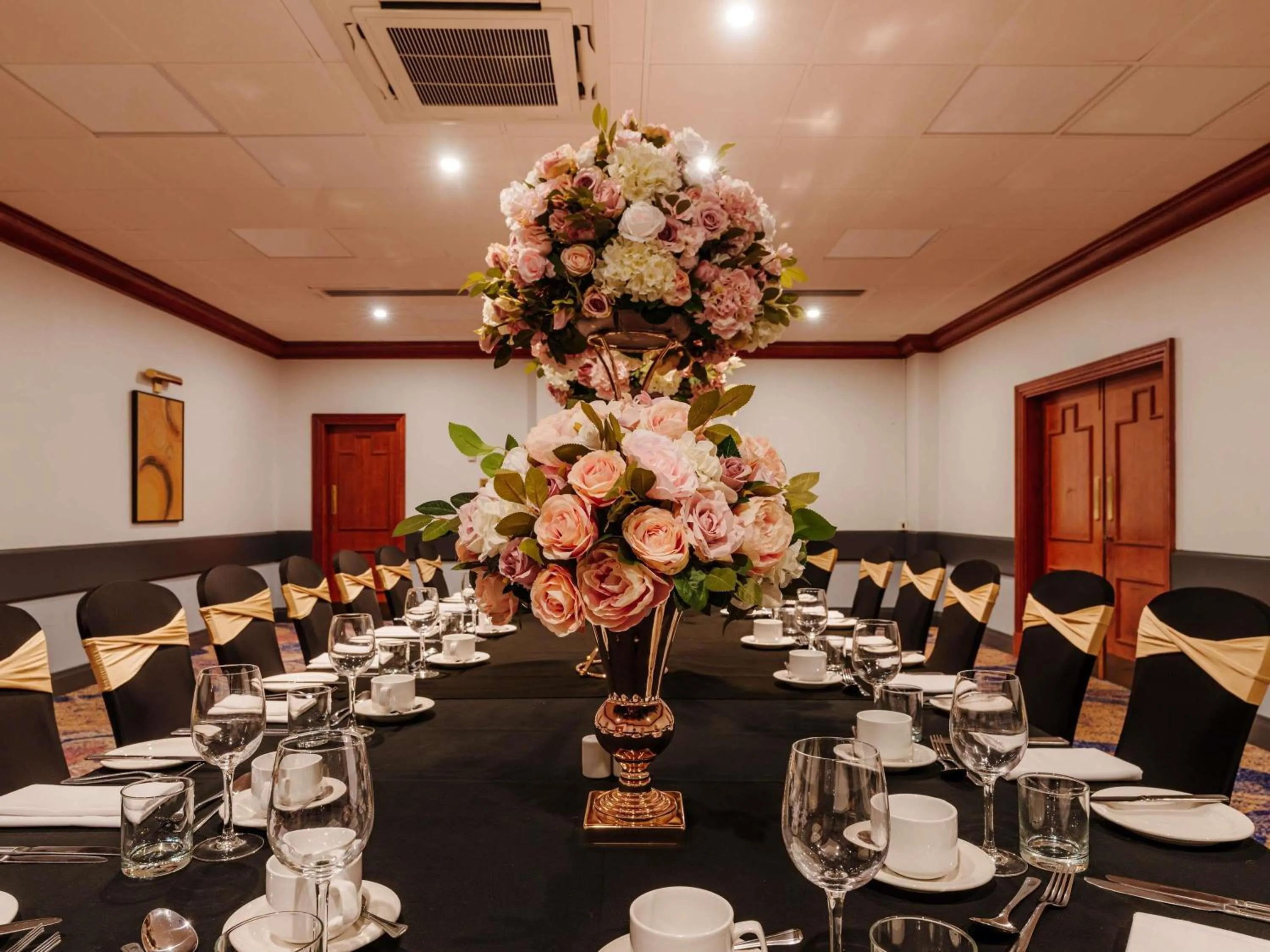 Meeting/conference room in Mercure Daventry Court Hotel