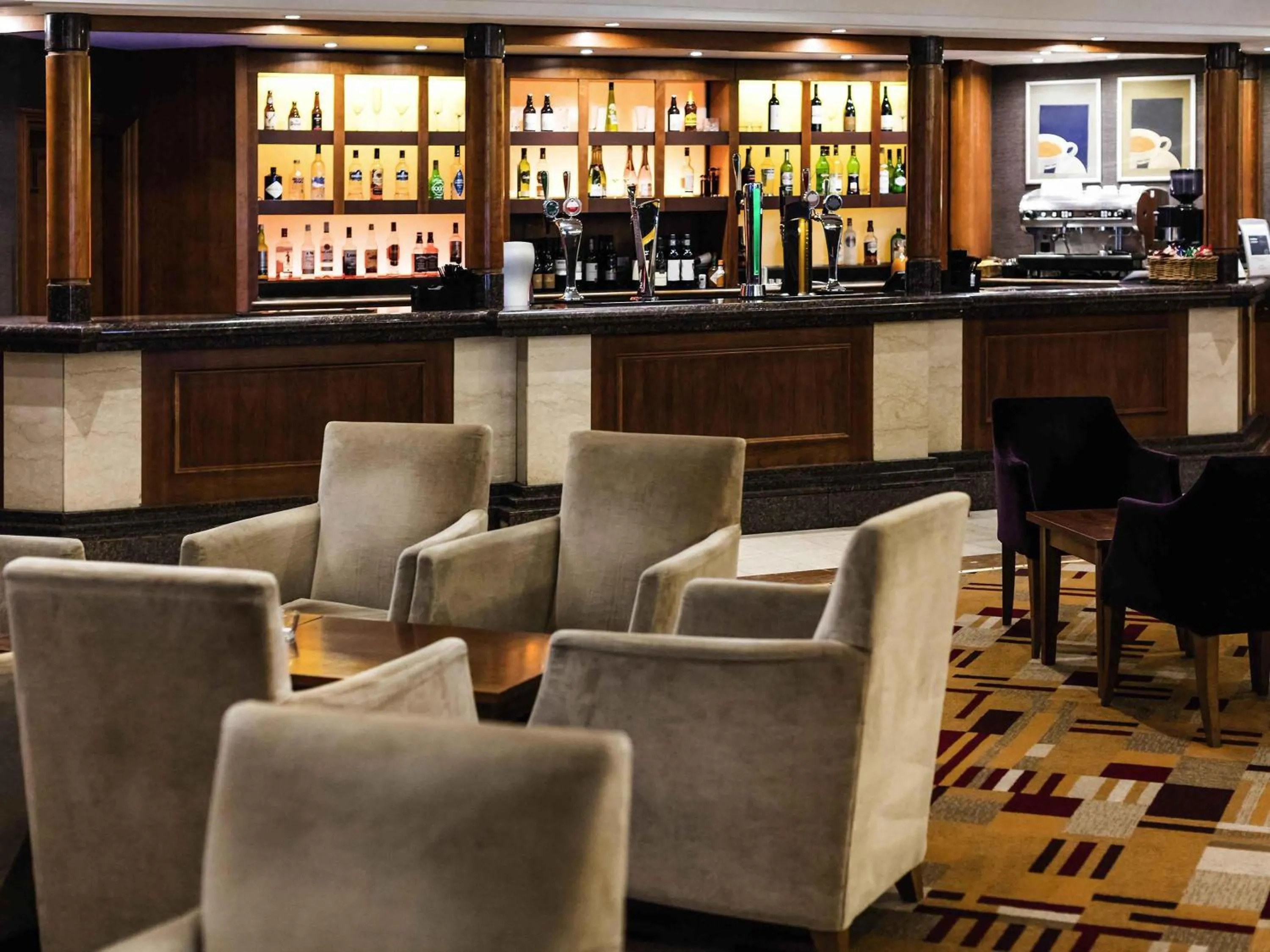 Restaurant/places to eat in Mercure Daventry Court Hotel