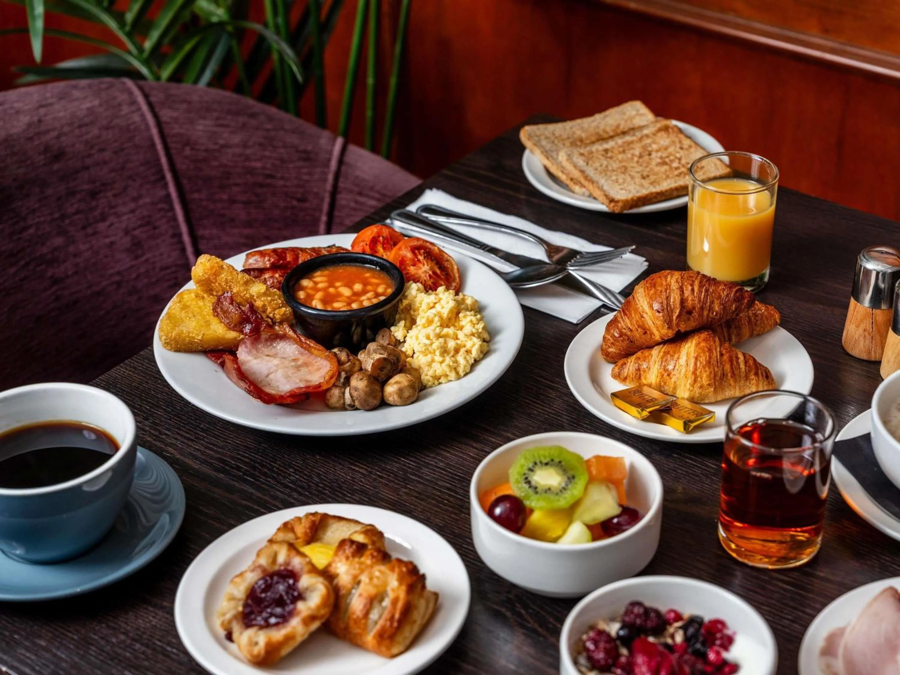 Breakfast in Mercure Daventry Court Hotel