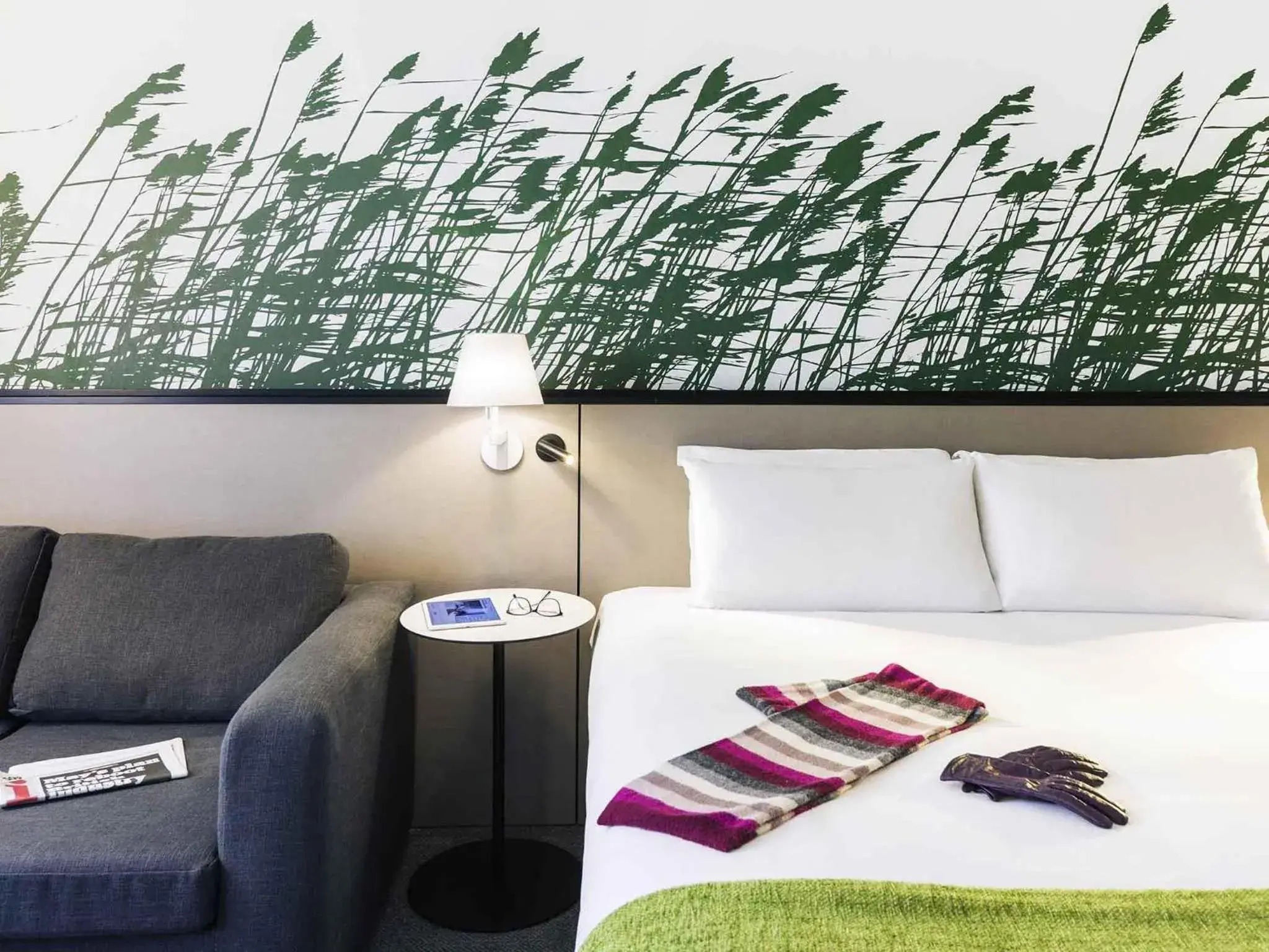 Bedroom, Bed in Mercure Daventry Court Hotel Bedroom, Bed in Mercure Daventry Court Hotel