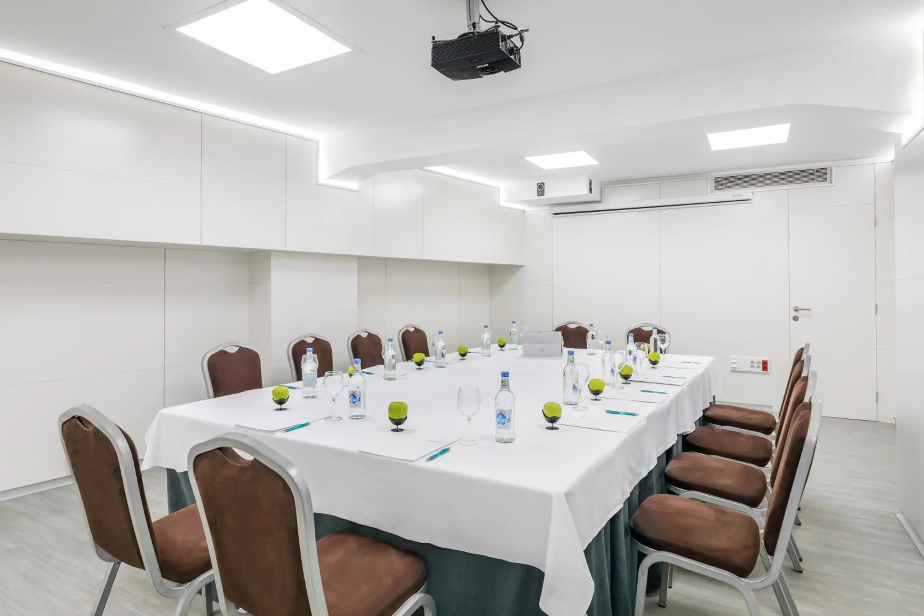 Meeting/conference room in Barceló Santa Cruz Contemporáneo Meeting/conference room in Barceló Santa Cruz Contemporáneo