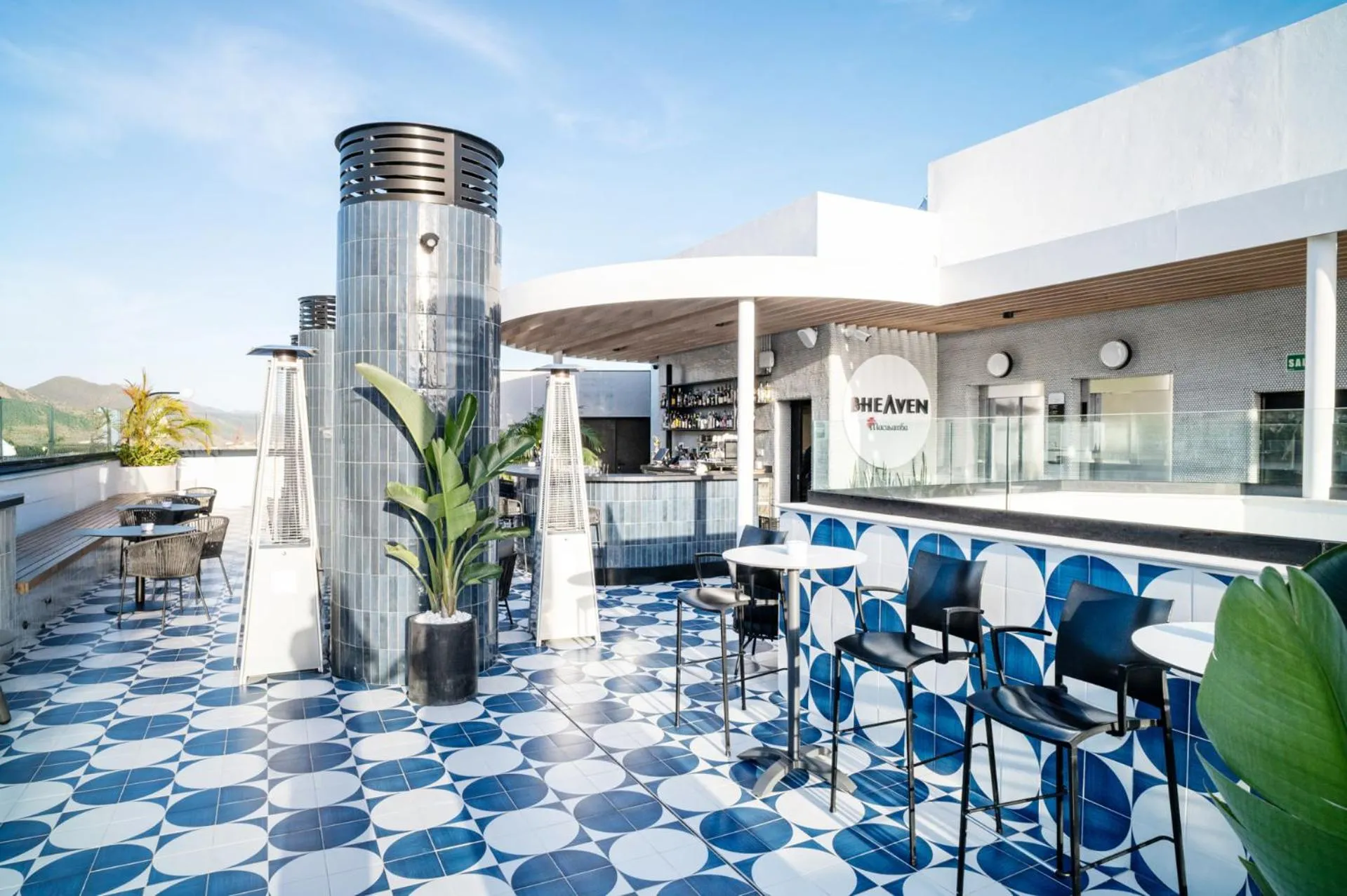 Restaurant/places to eat in Barceló Santa Cruz Contemporáneo