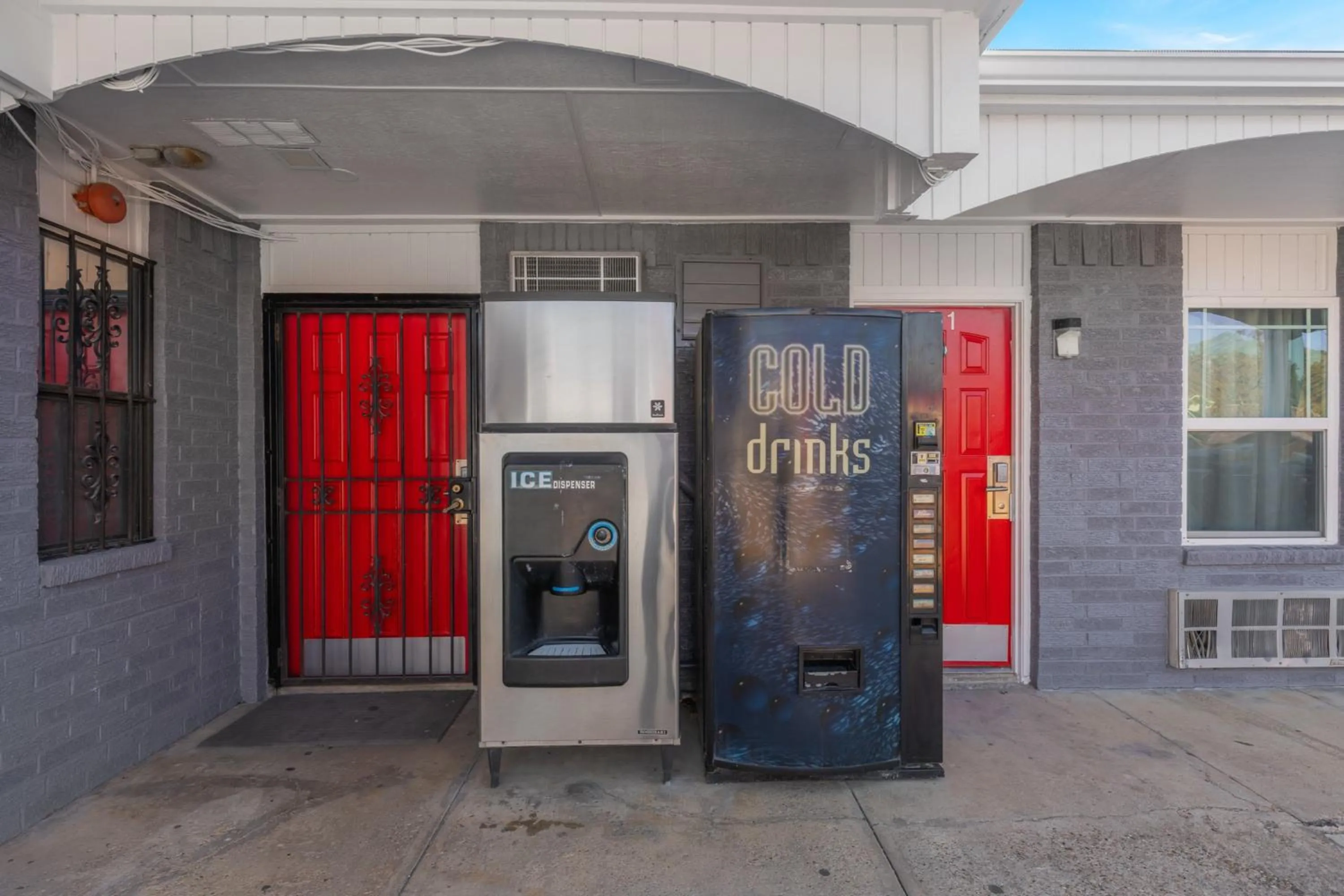 Lobby or reception in Golden Inn Dallas by Hotel O