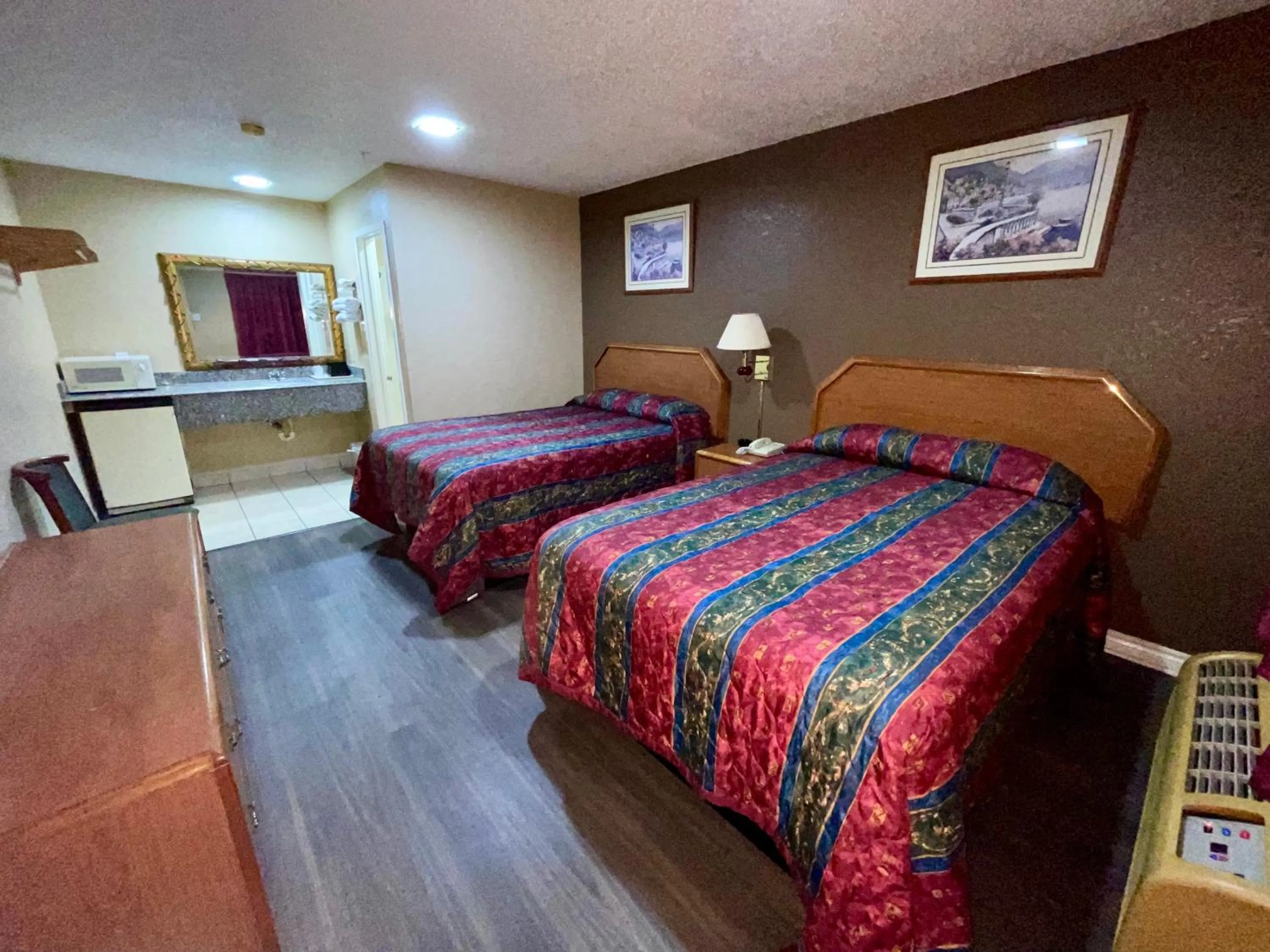 Bed in Ankur Inn Motel