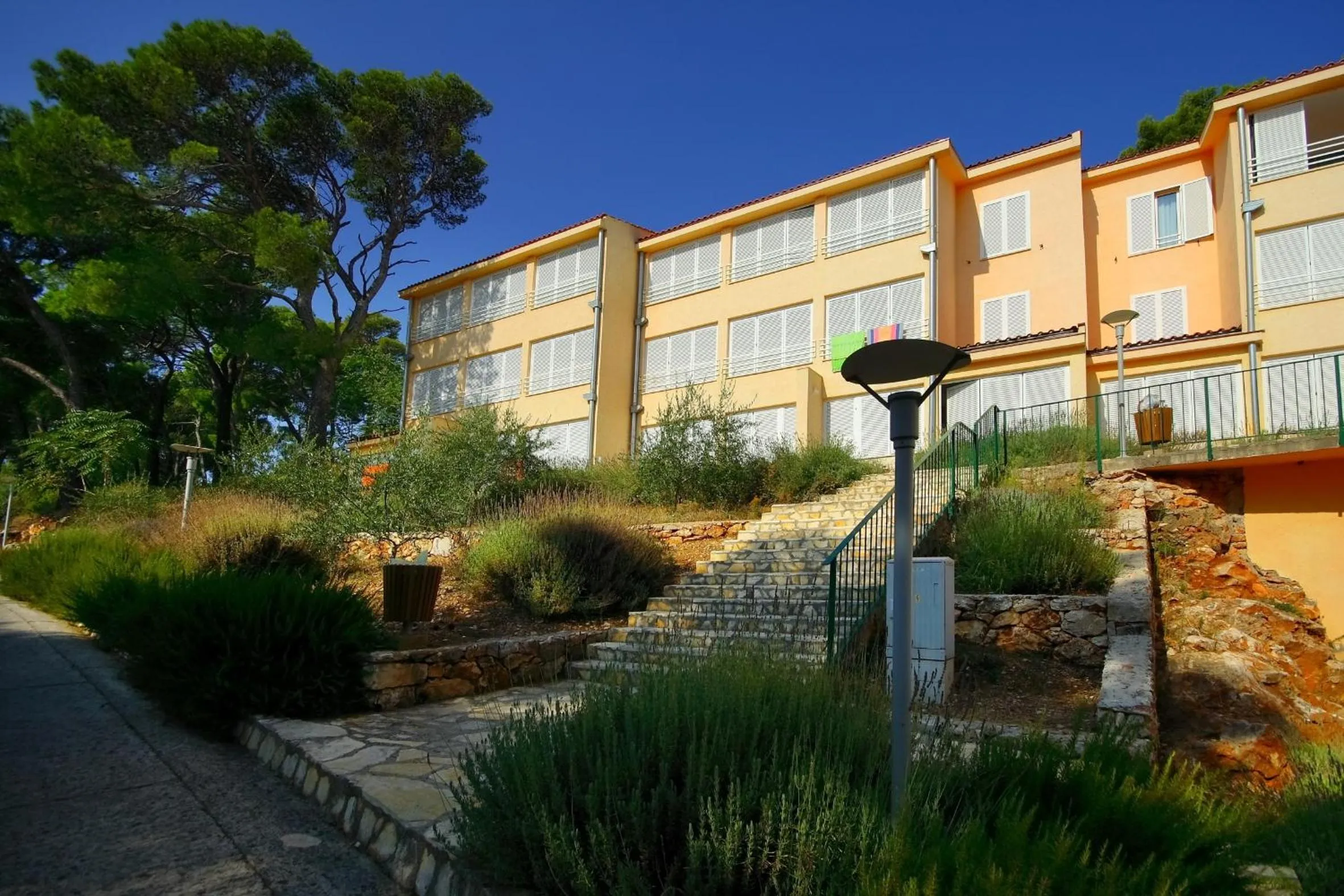 Facade/entrance in Fontana Bayside Park