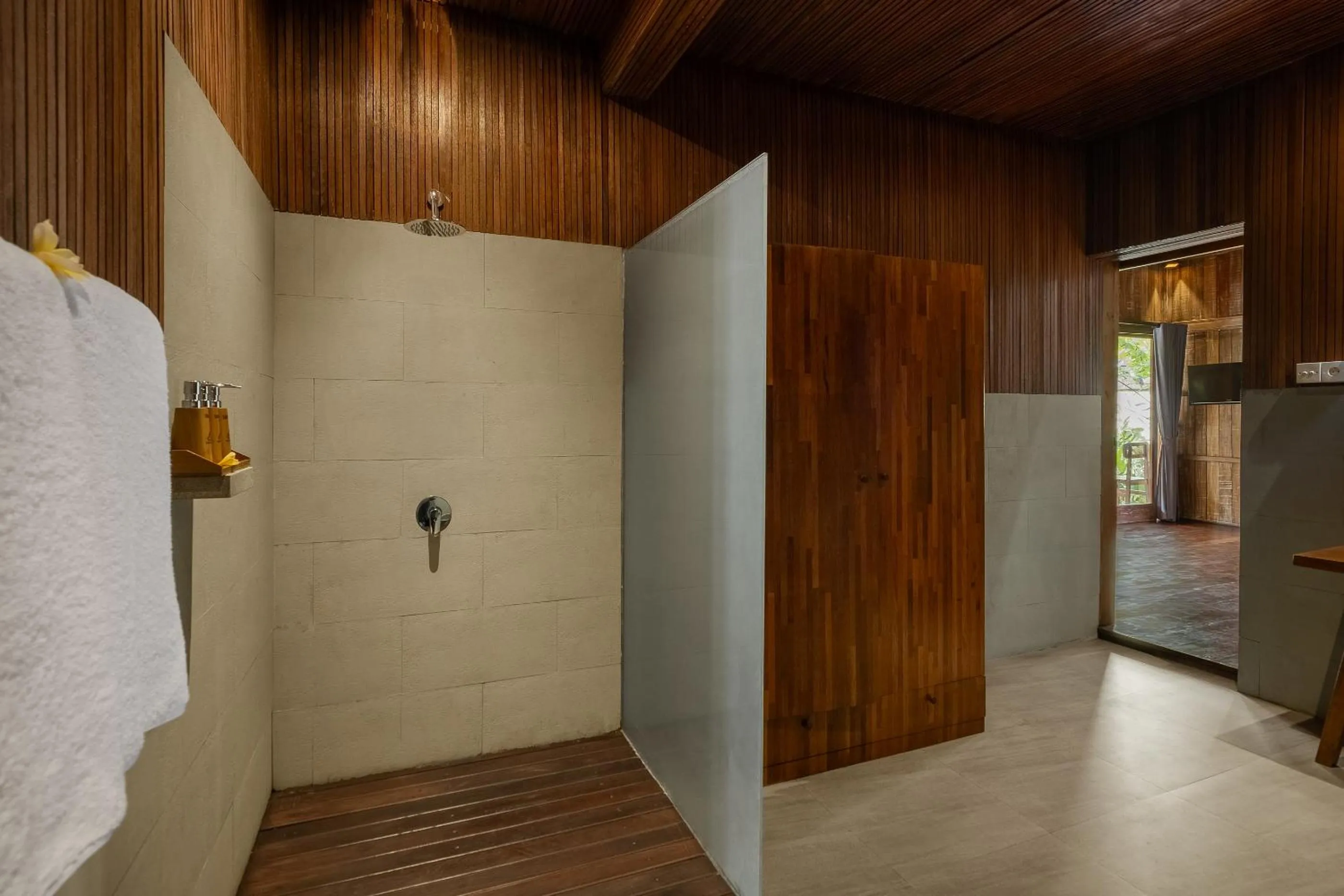 Shower in The Ulon Ubud Villa