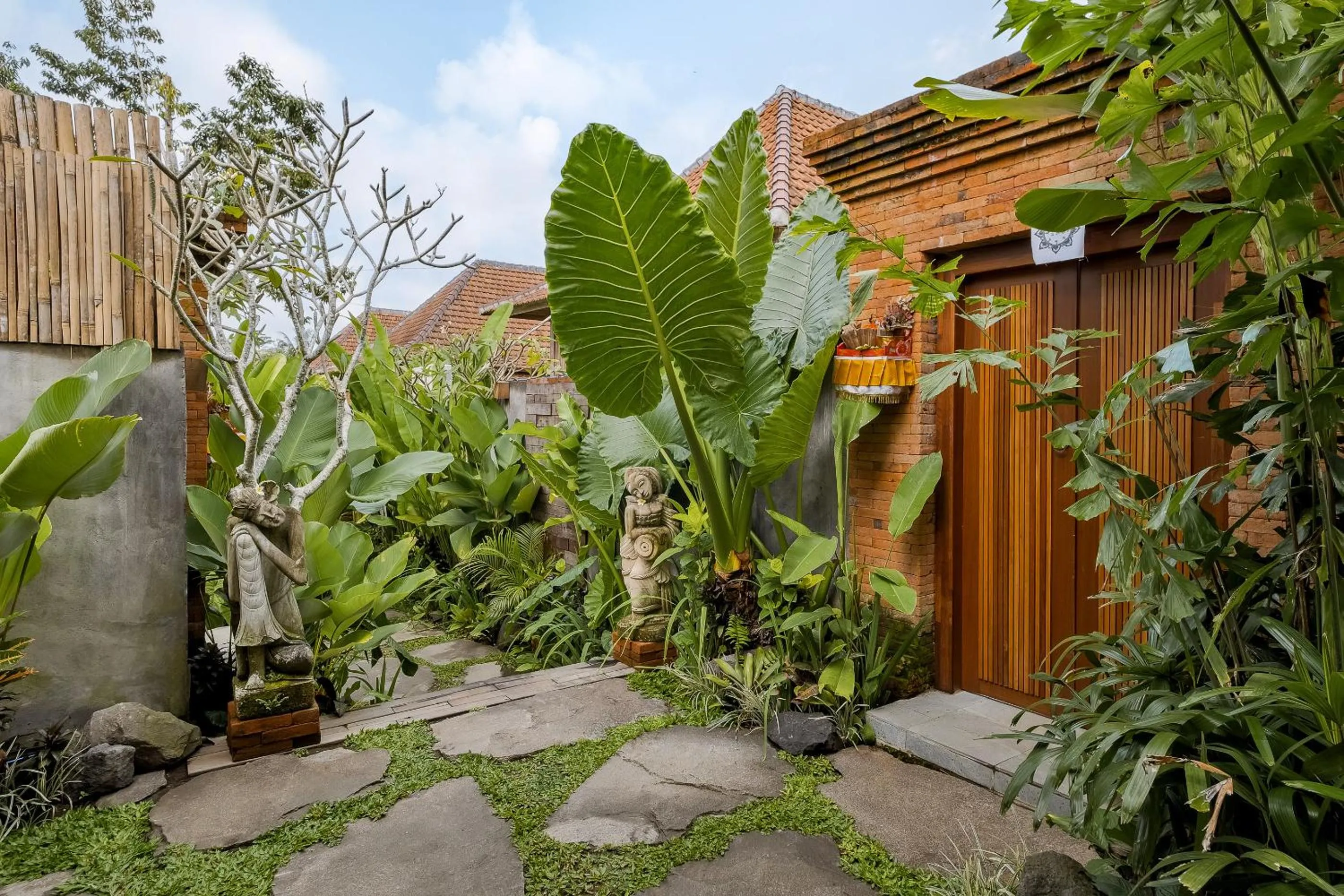 Garden in The Ulon Ubud Villa