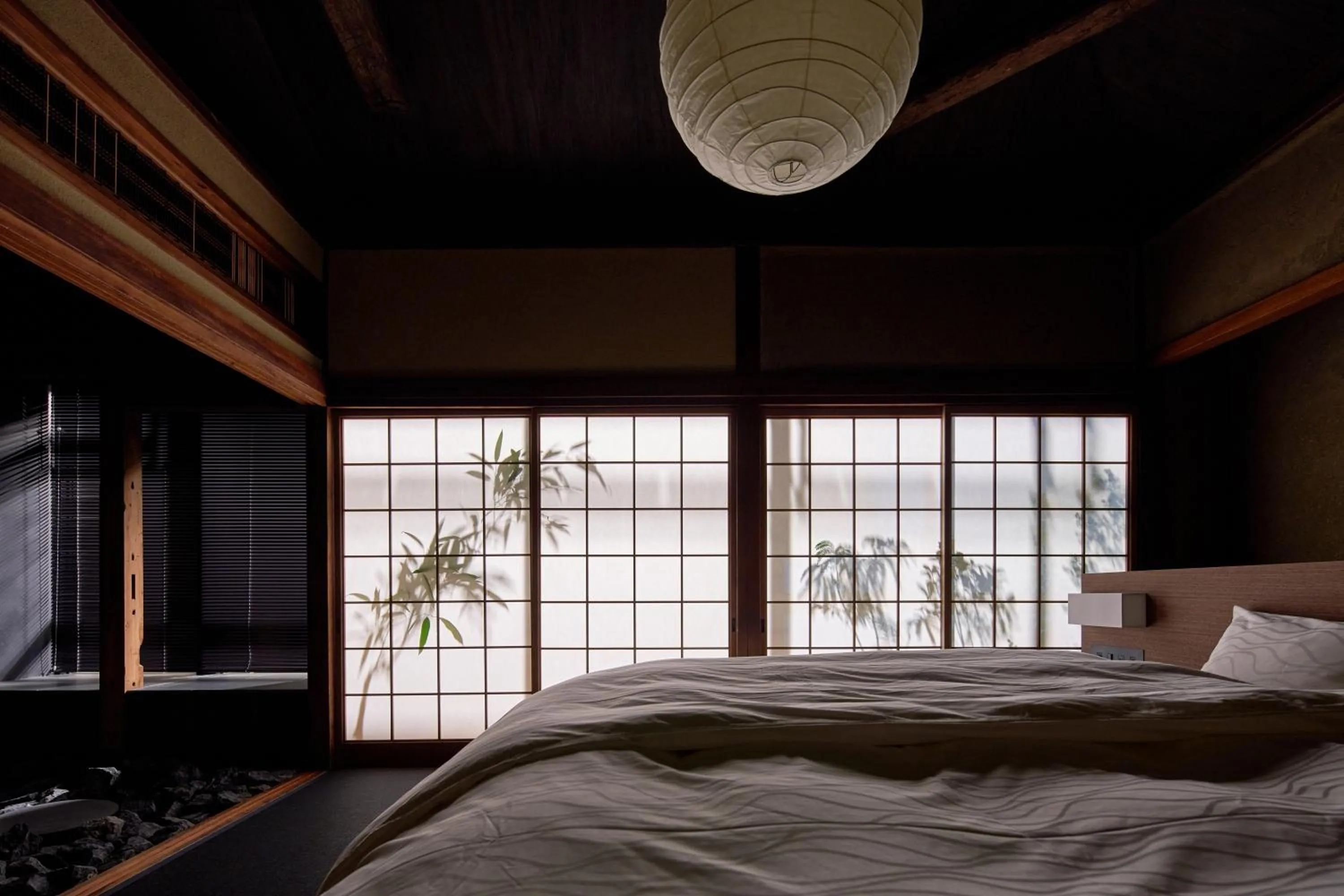 Bed in 城崎温泉 旅館 つばき乃 - Kinosaki Onsen Ryokan Tsubakino