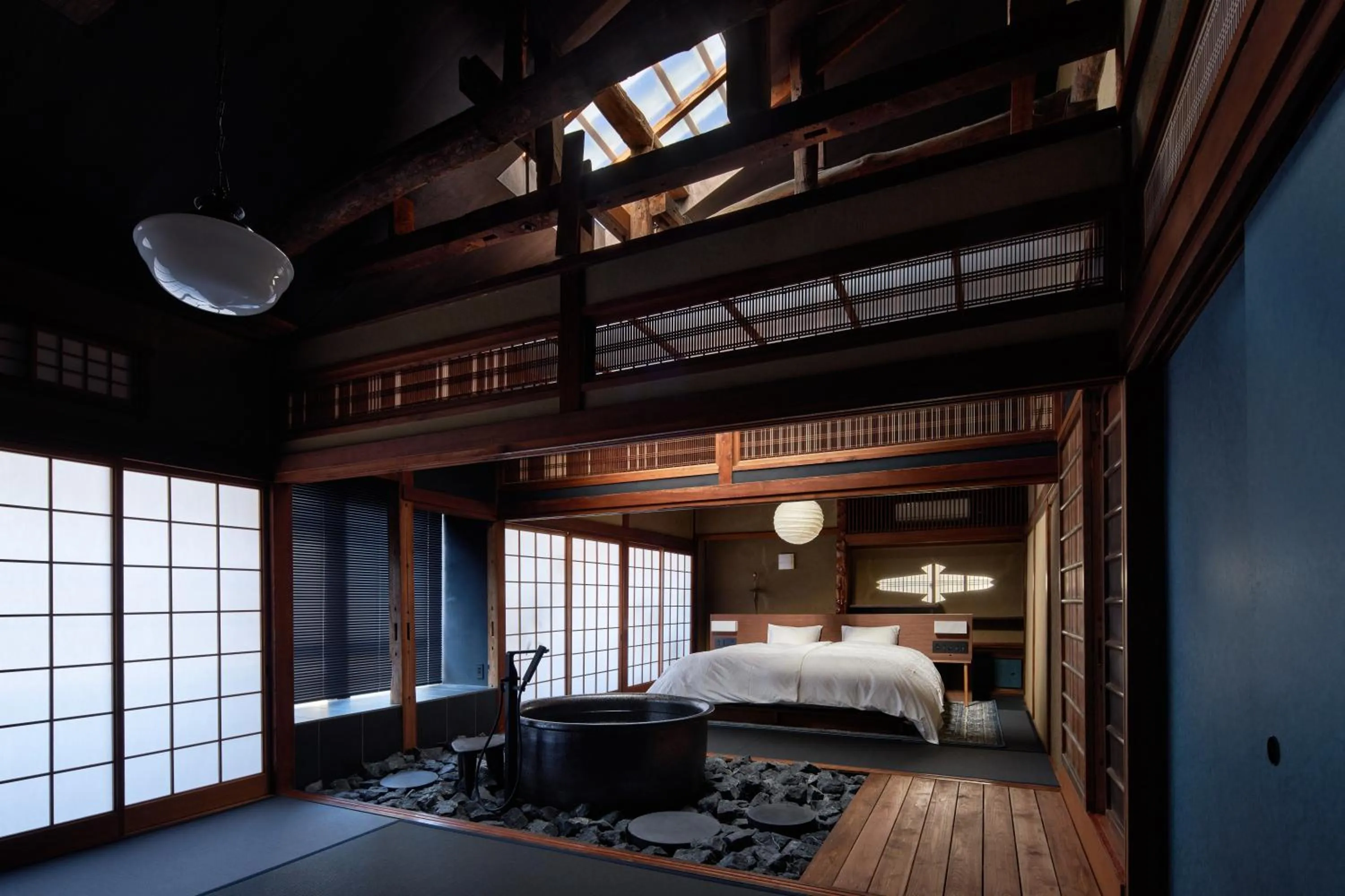 Bed in 城崎温泉 旅館 つばき乃 - Kinosaki Onsen Ryokan Tsubakino