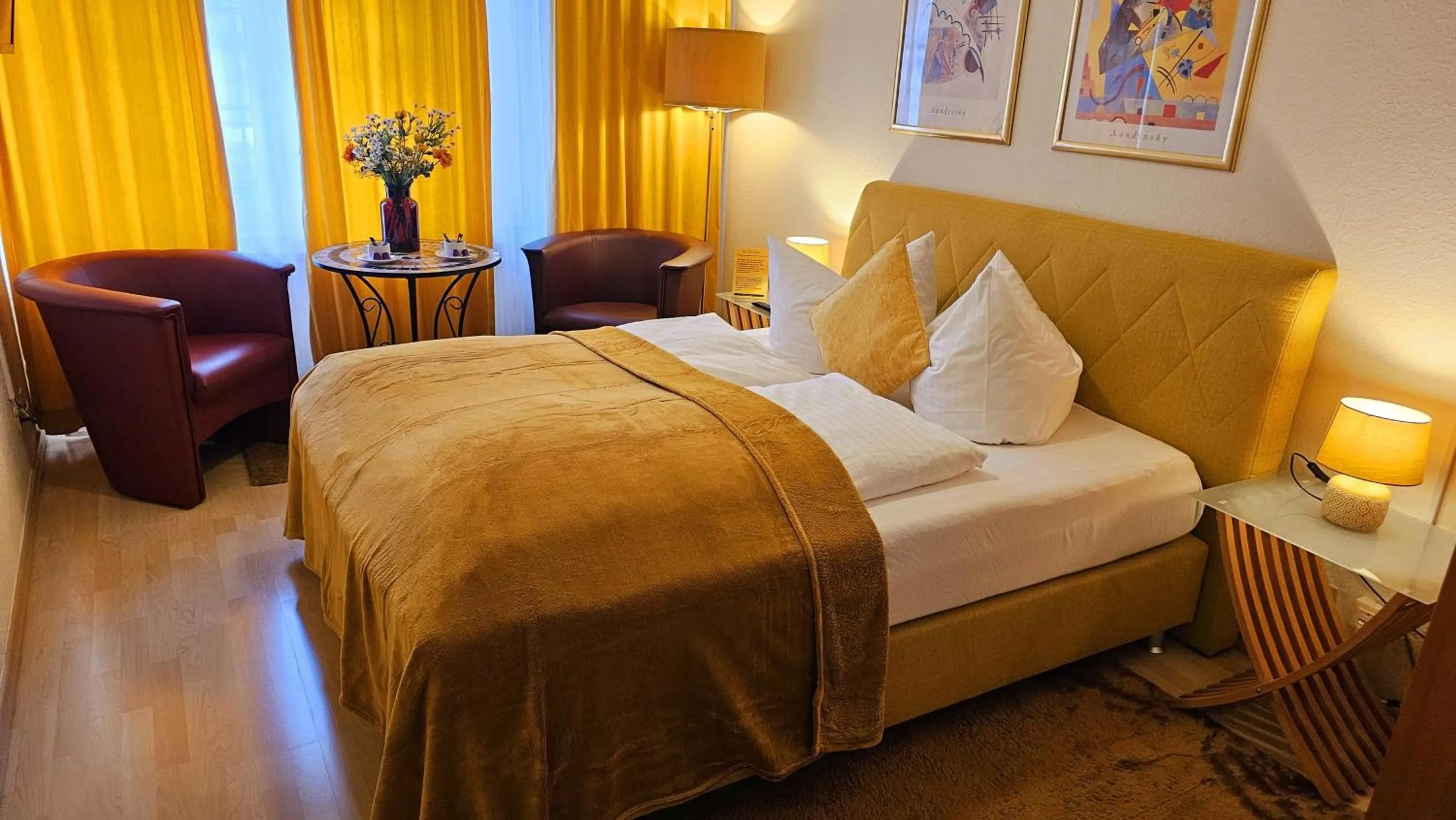Photo of the whole room, Bed in The Soho Altstadt Relais