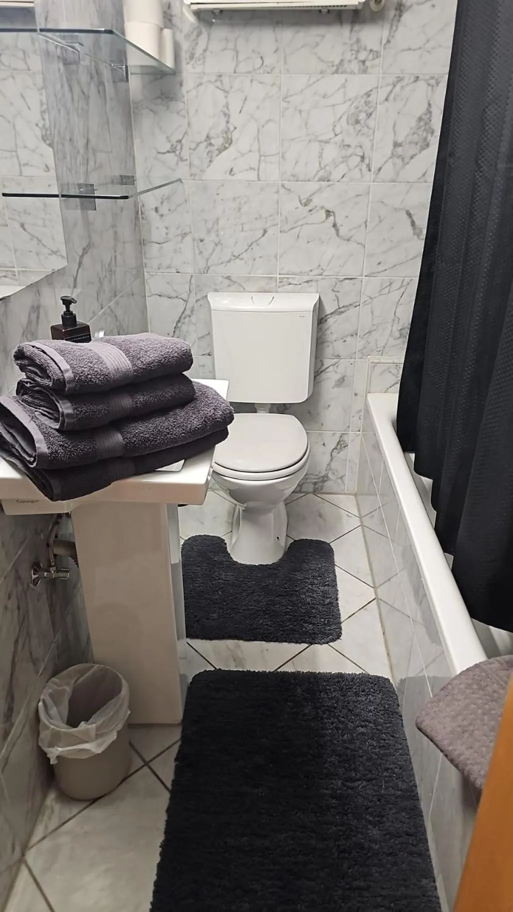 Bathroom in The Soho Altstadt Relais