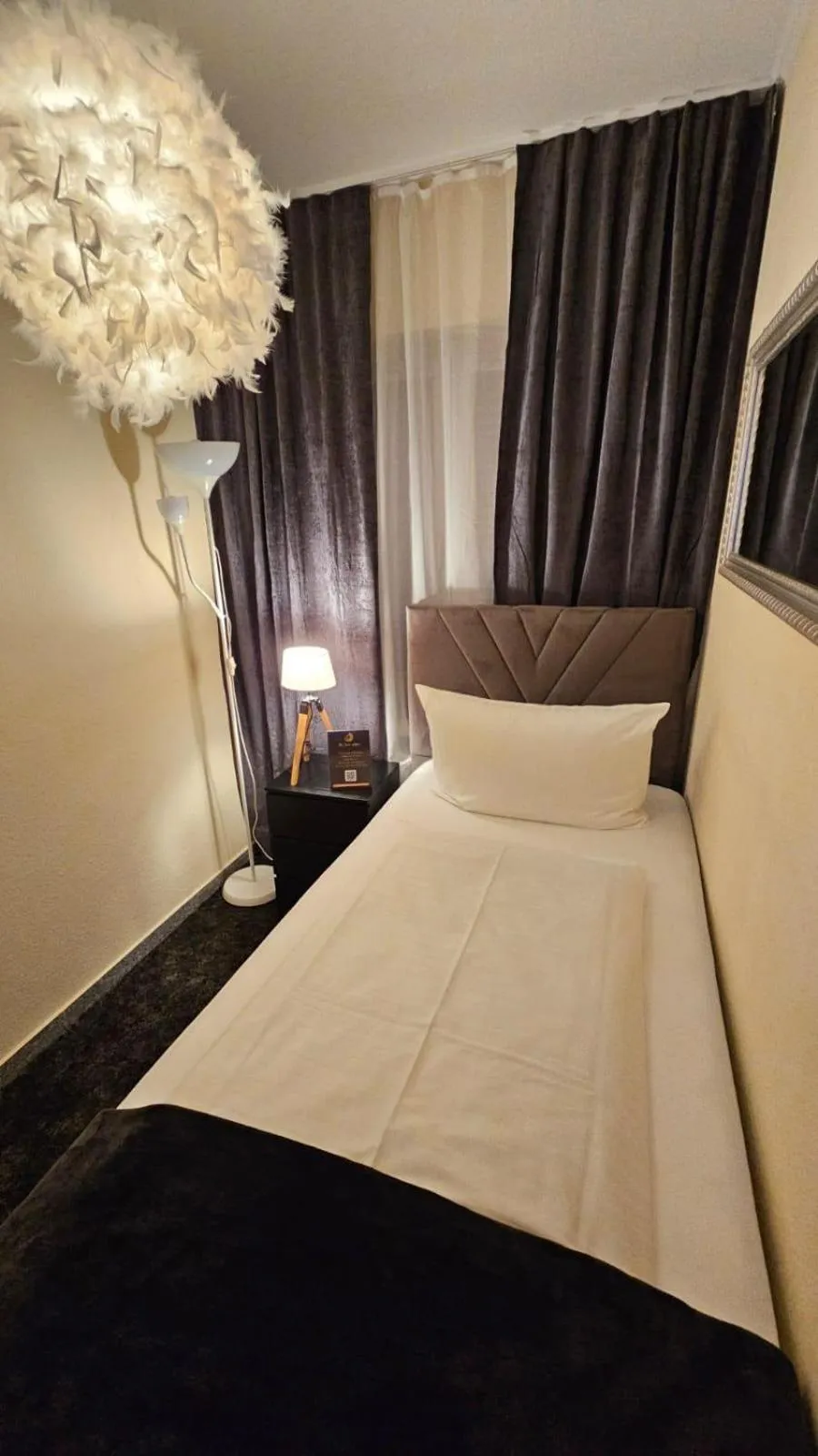 Bed in The Soho Altstadt Relais