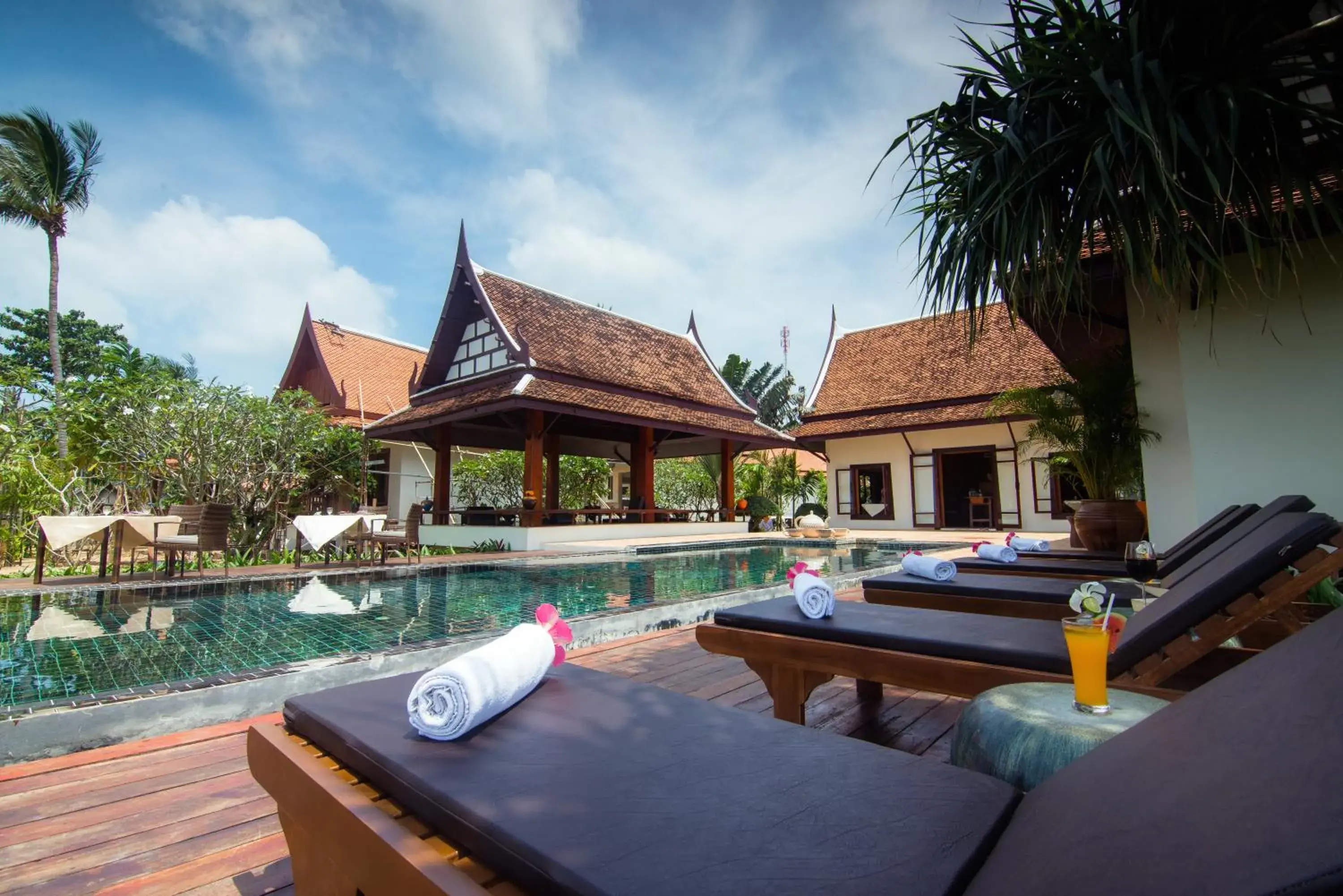 Pool view, Swimming Pool in Baan Thai Lanta Resort