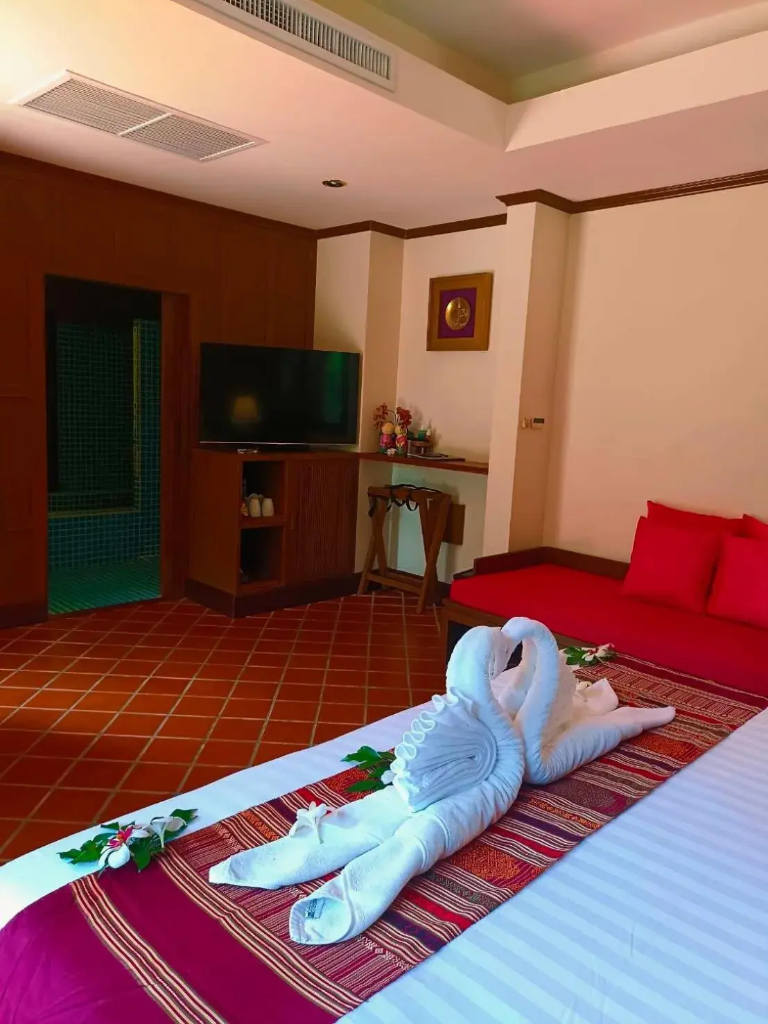 Bedroom, TV/Entertainment Center in Baan Thai Lanta Resort