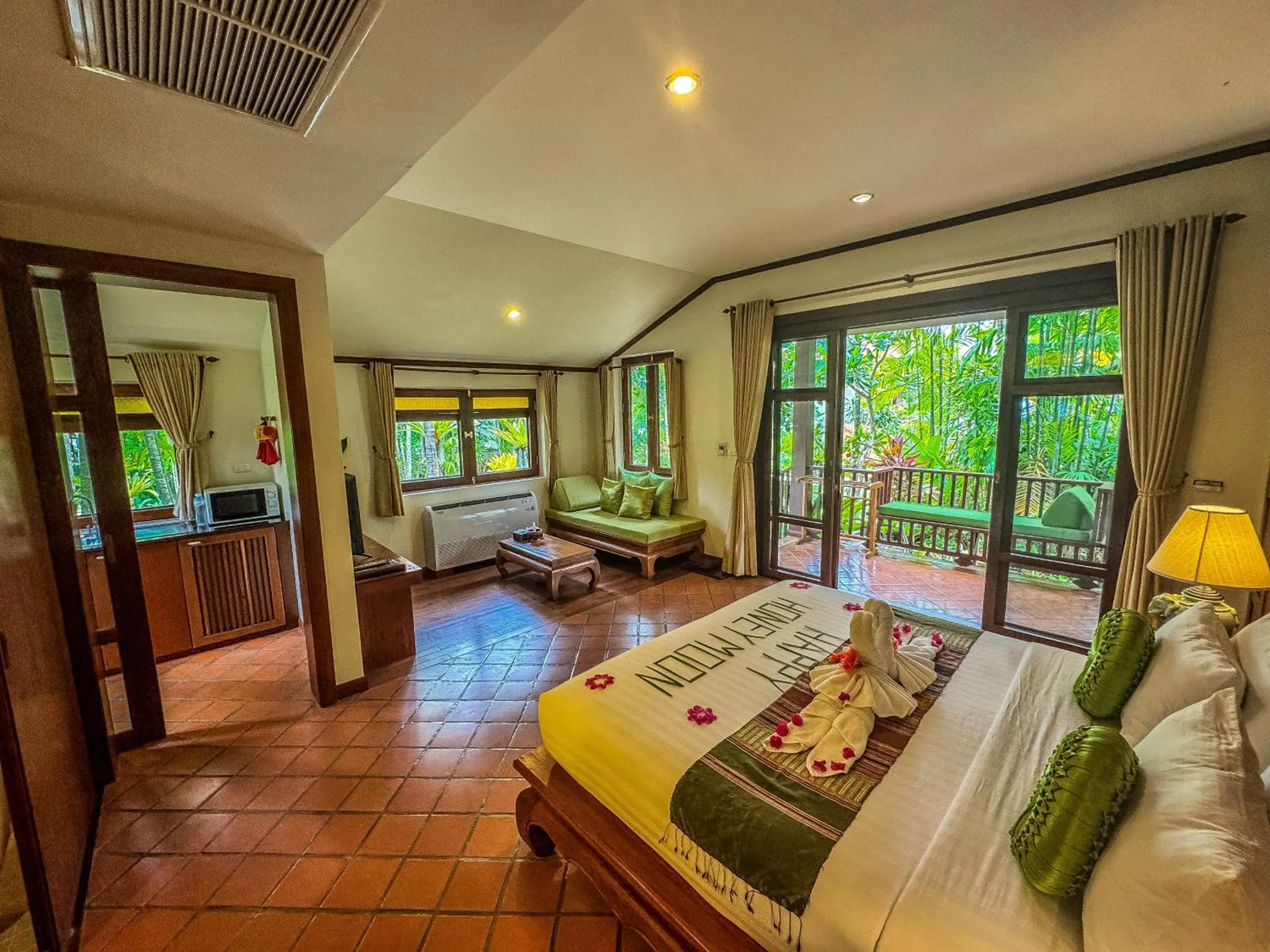 Living room, Bed in Baan Thai Lanta Resort