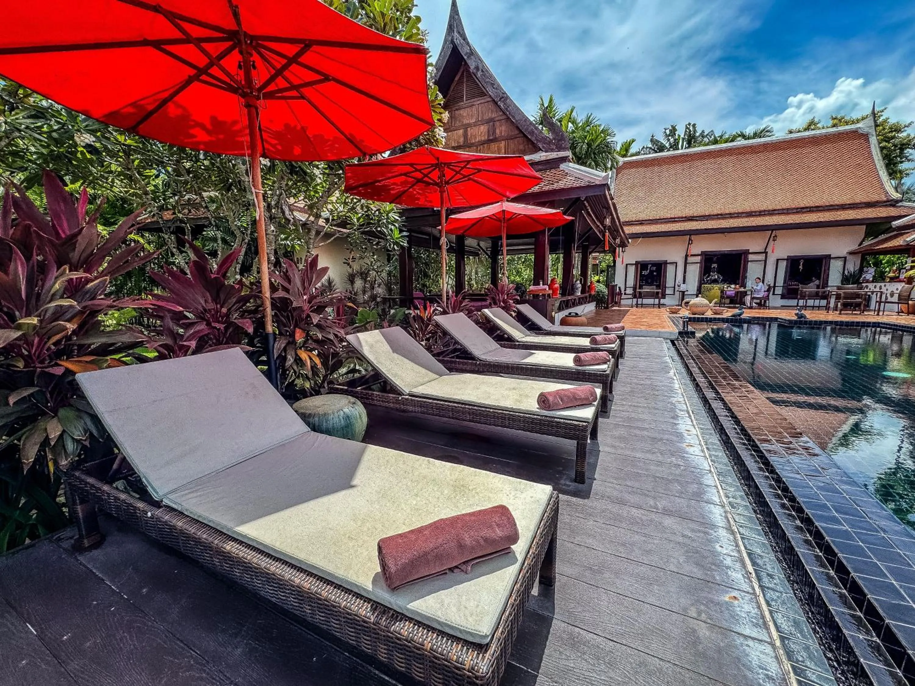 sunbed in Baan Thai Lanta Resort