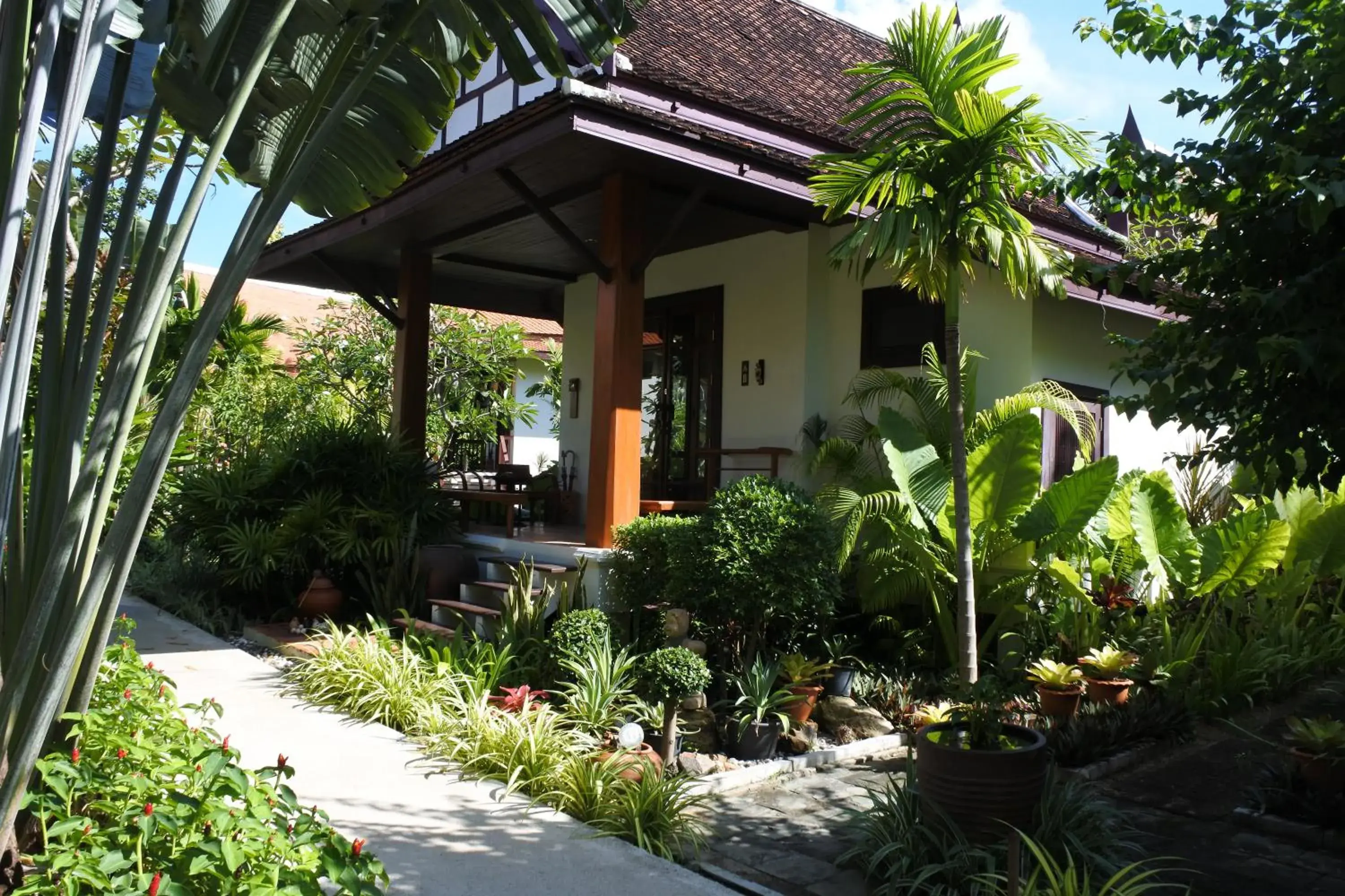 Garden in Baan Thai Lanta Resort