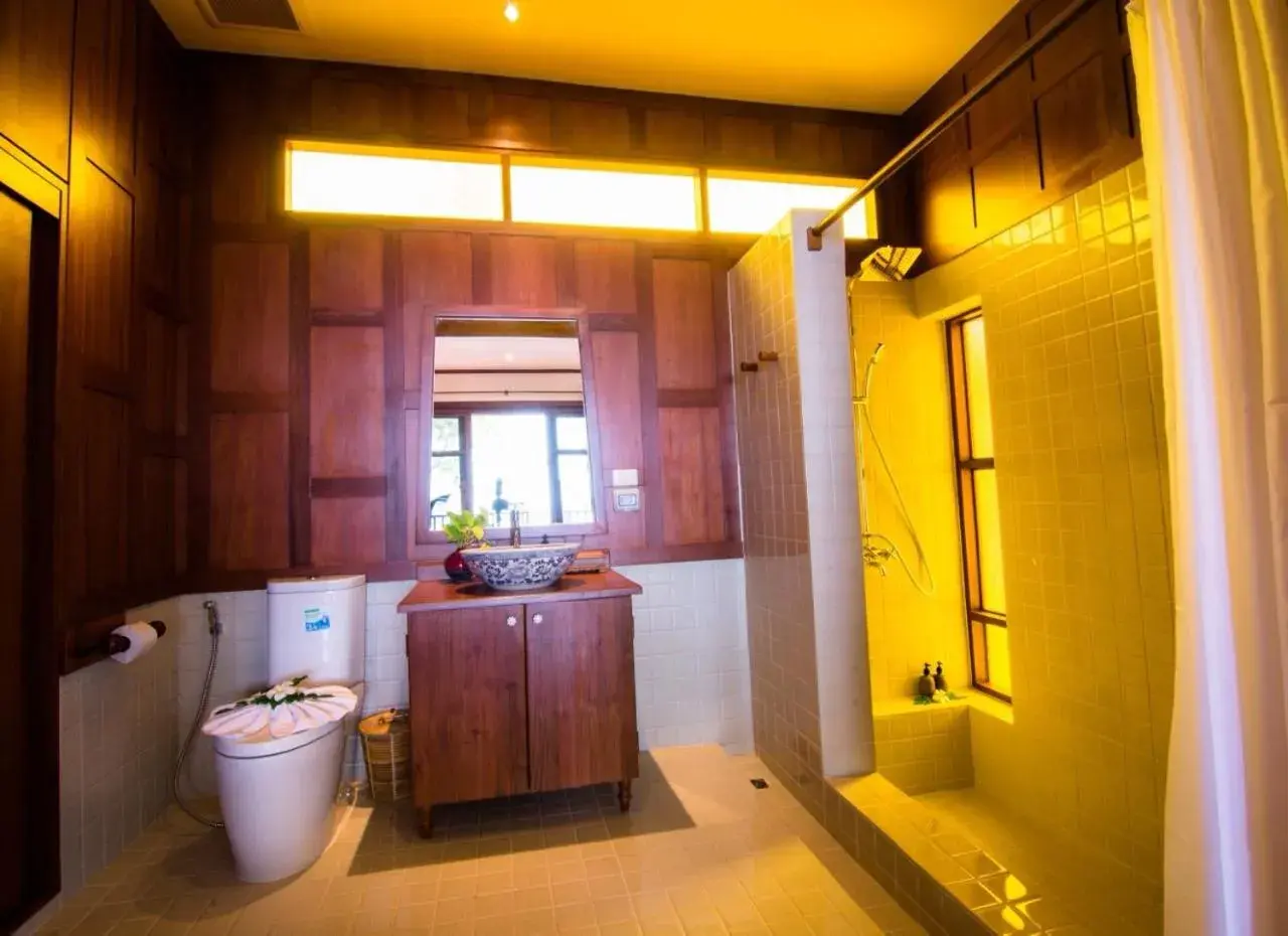 Bathroom in Baan Thai Lanta Resort