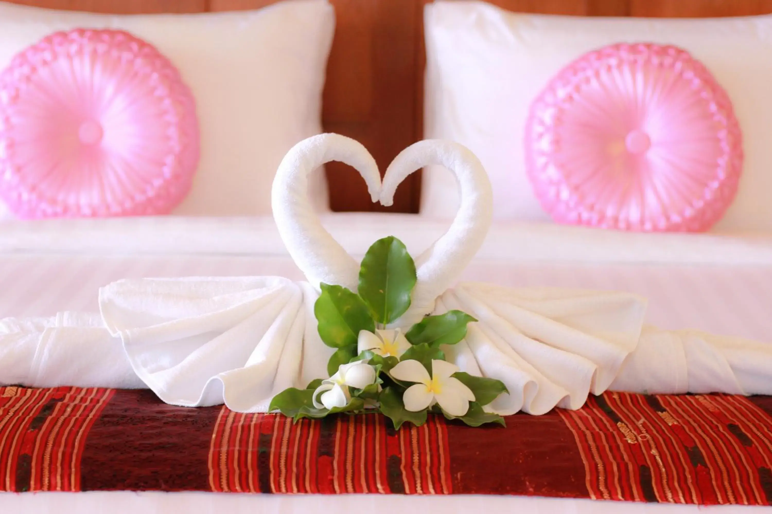 Decorative detail, Bed in Baan Thai Lanta Resort
