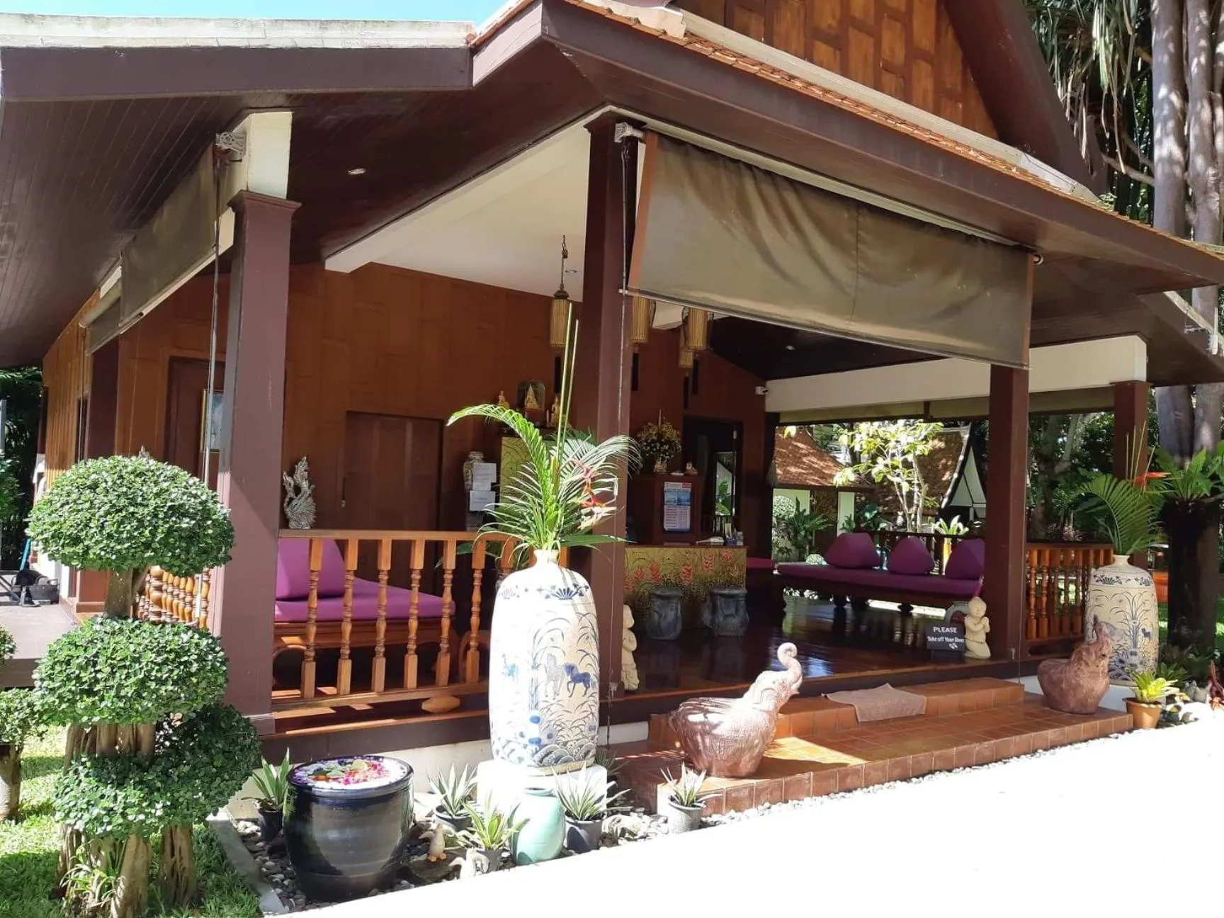 Facade/entrance in Baan Thai Lanta Resort