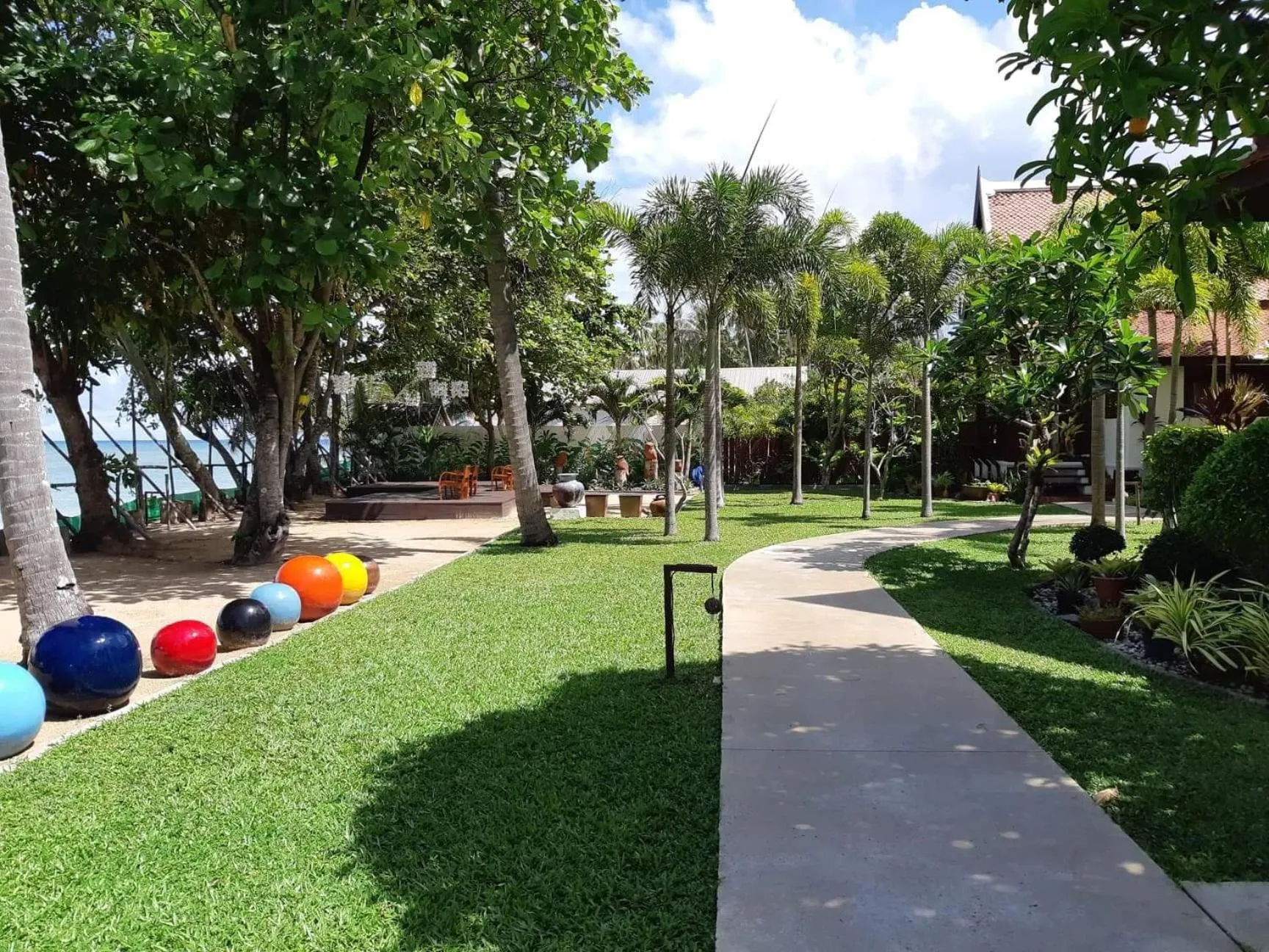 Garden in Baan Thai Lanta Resort