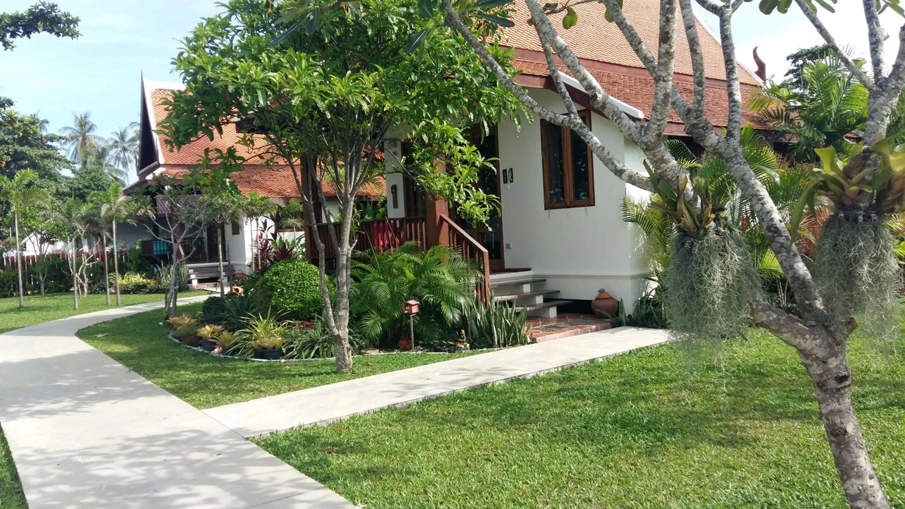 Street view in Baan Thai Lanta Resort