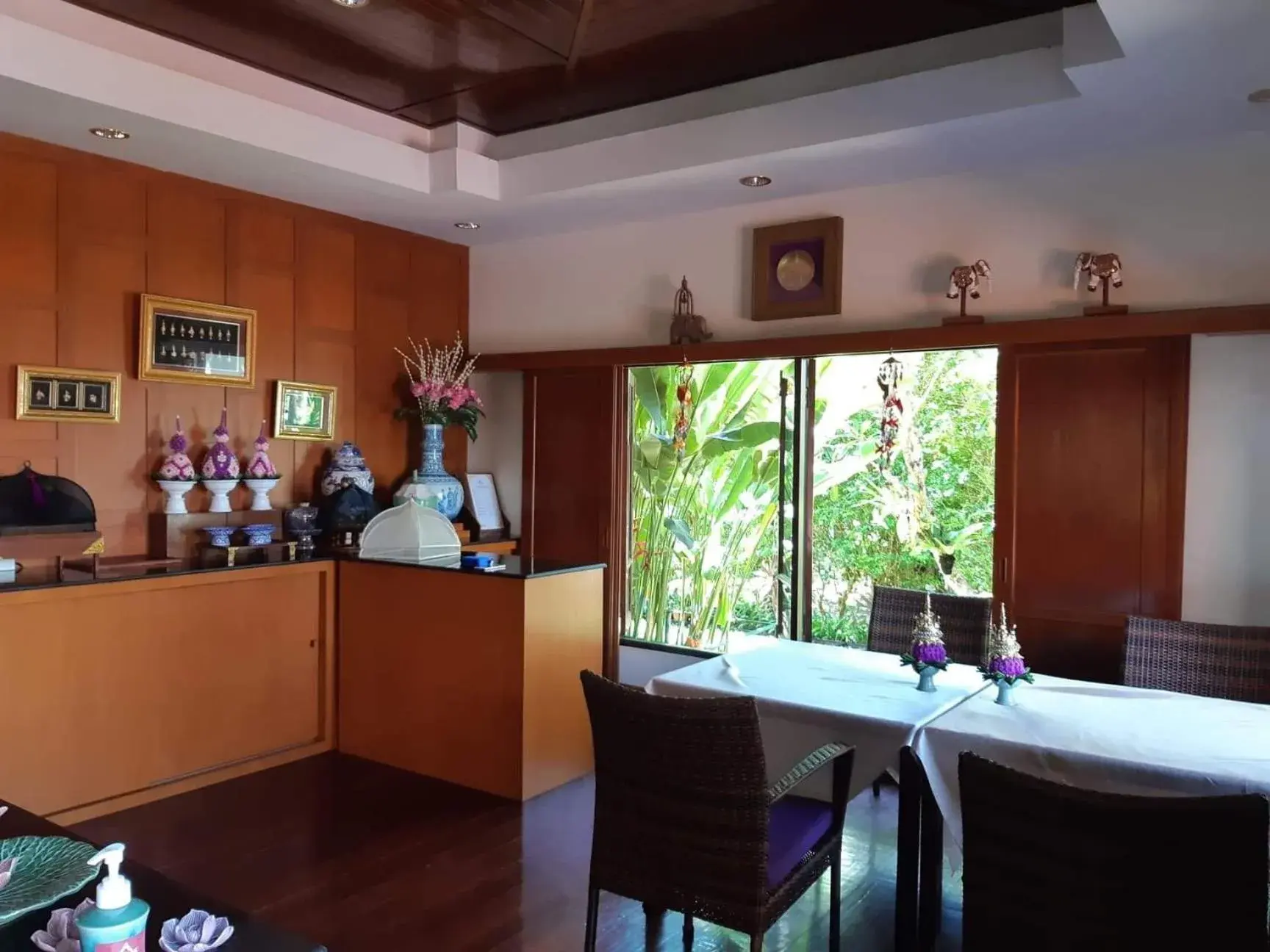 Dining area in Baan Thai Lanta Resort
