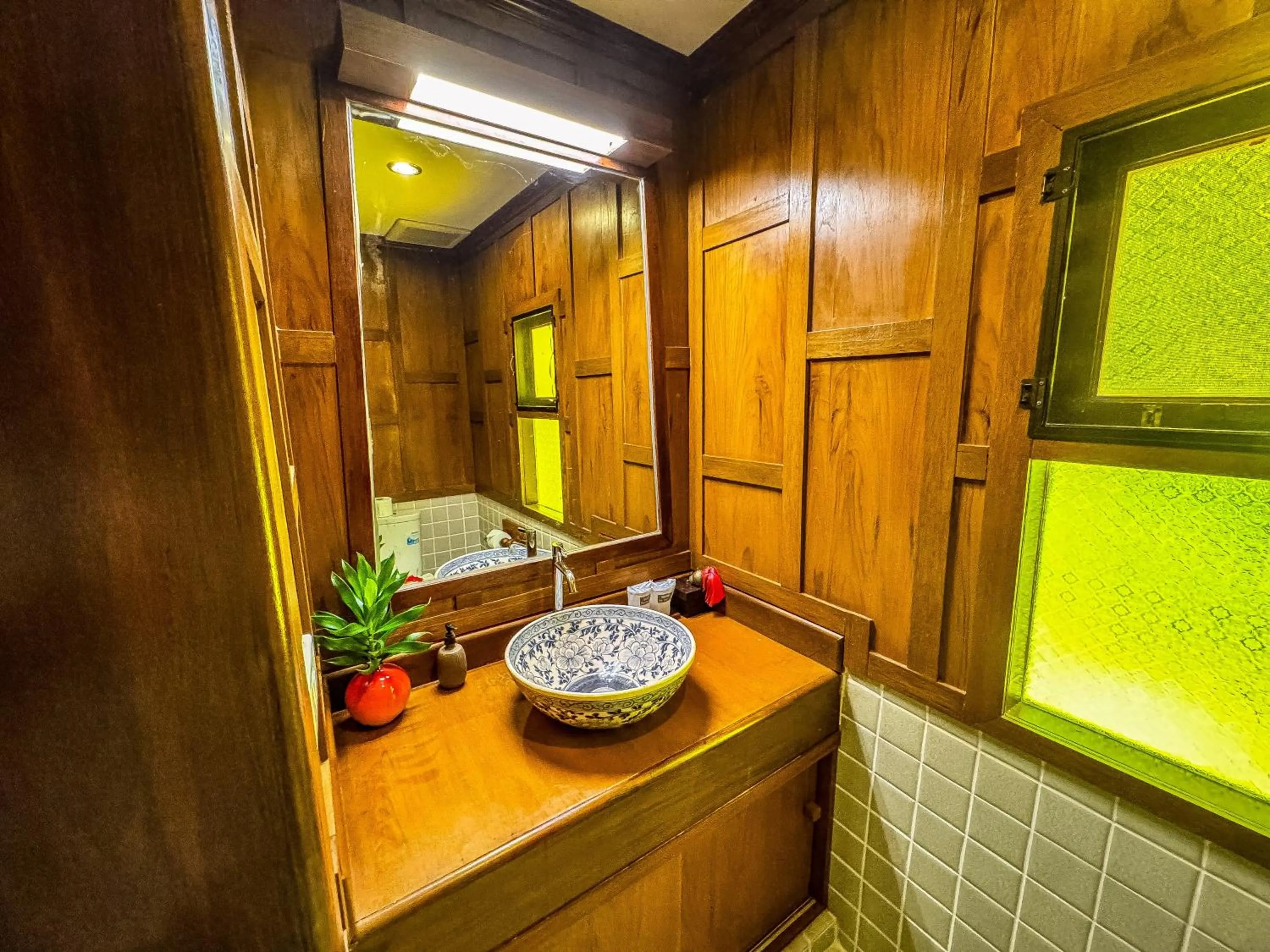 Bathroom in Baan Thai Lanta Resort