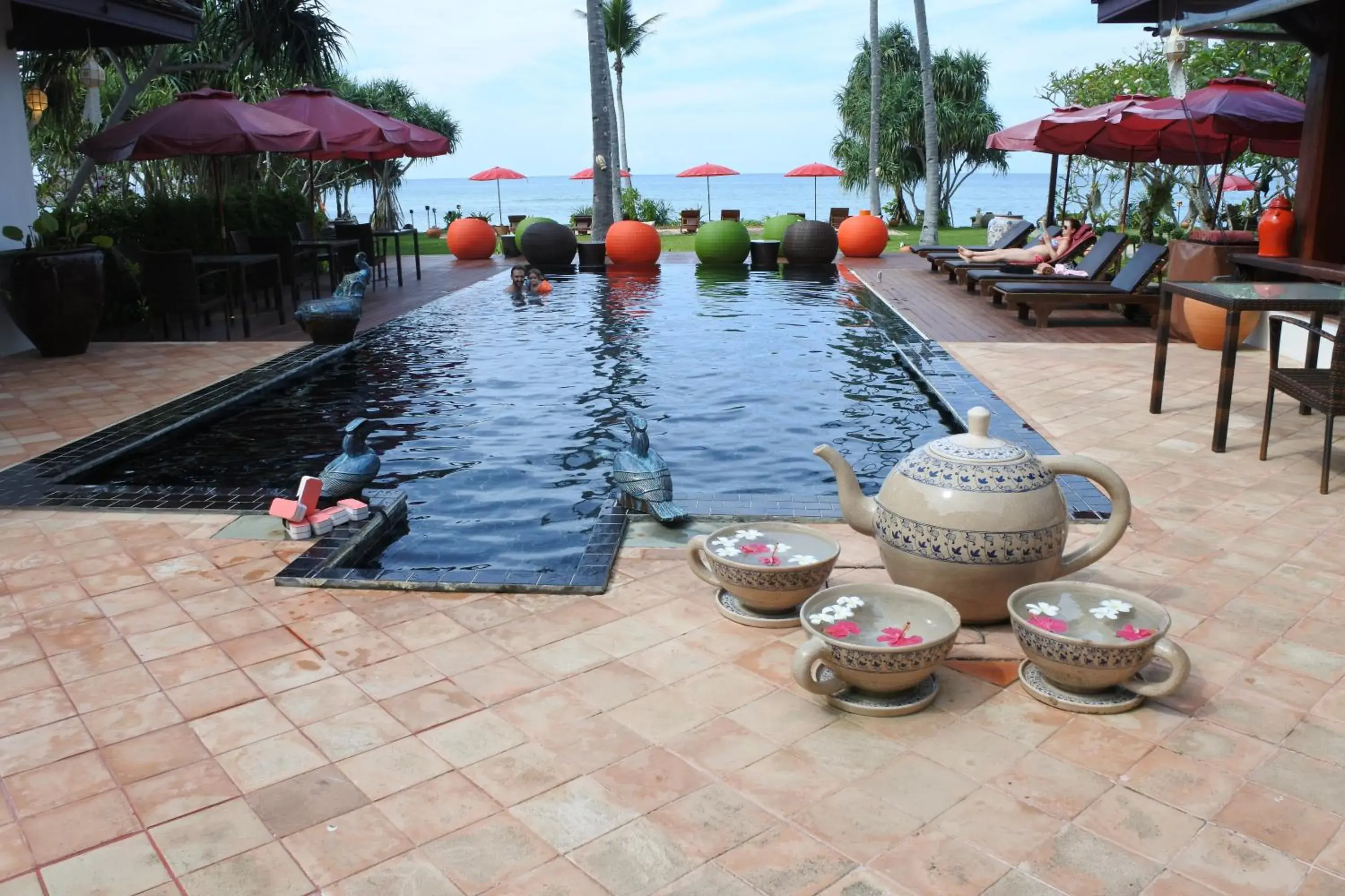 Swimming pool in Baan Thai Lanta Resort